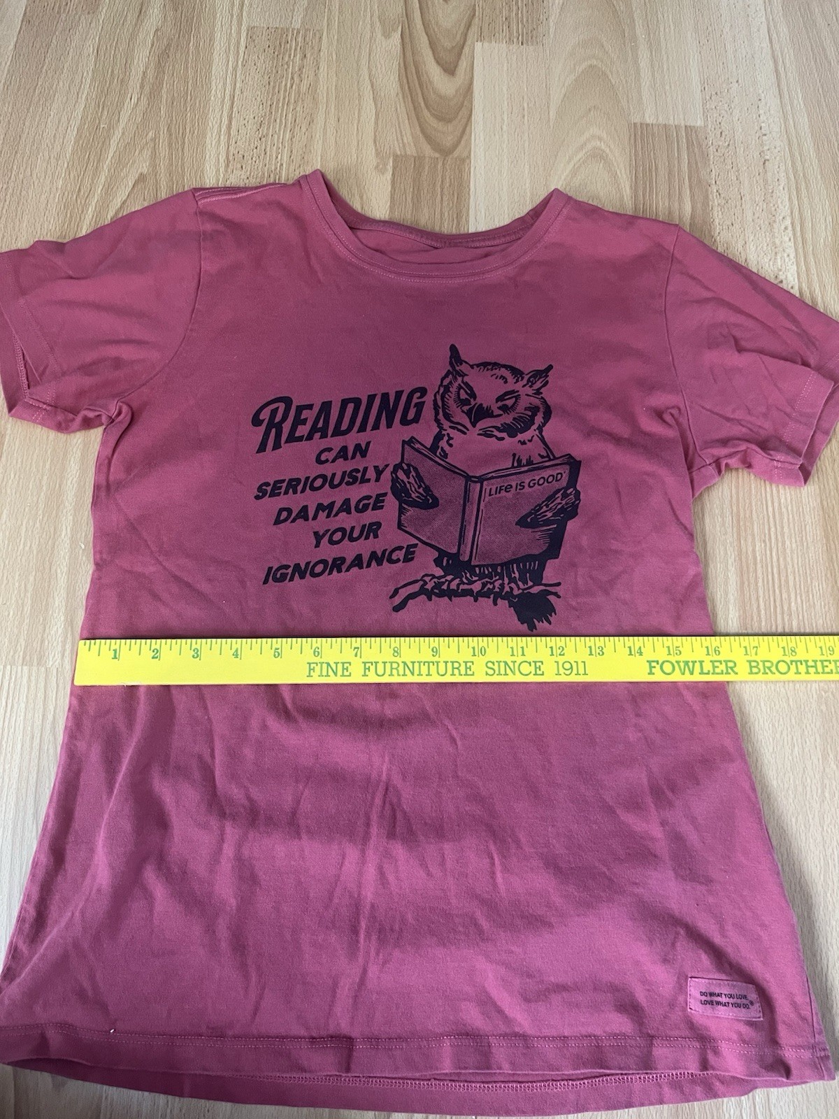 Life Is Good Women’s Pink Graphic Owl Books Crew Neck Short Sleeve T-Shirt S