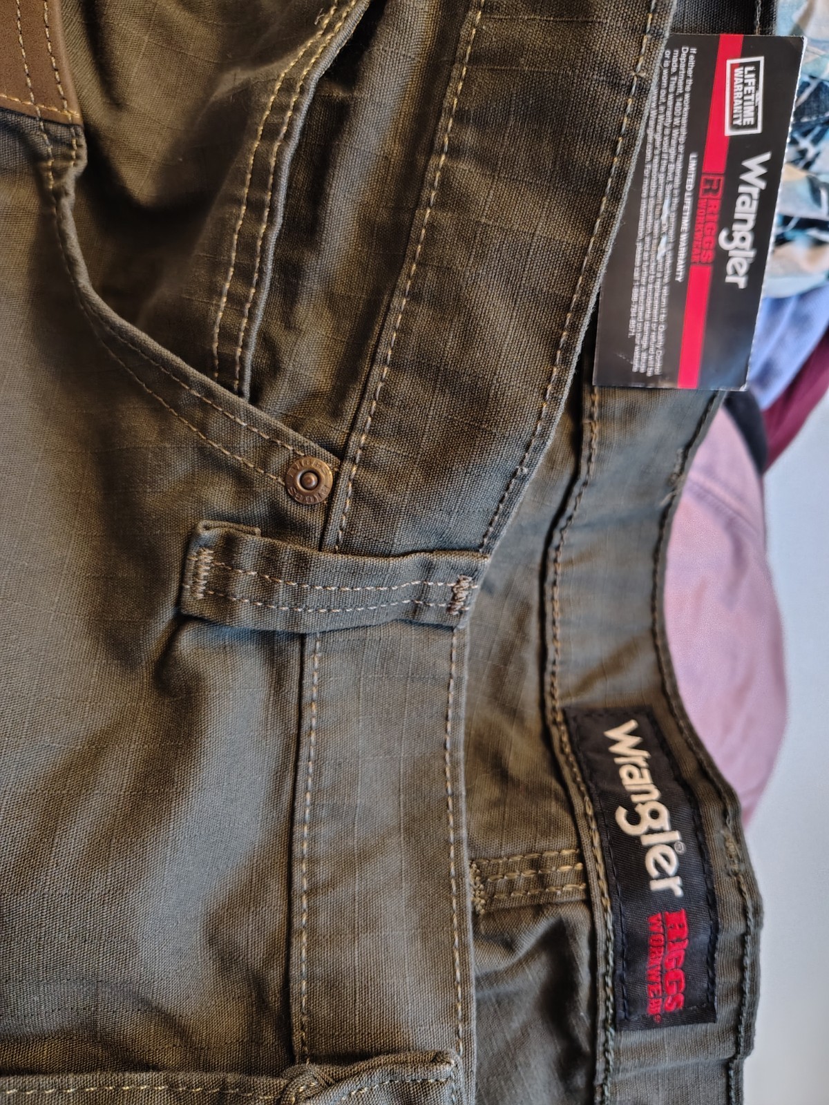 Wrangler Men’s Green Carpenter Shorts Cotton Canvas Carpenter Pockets