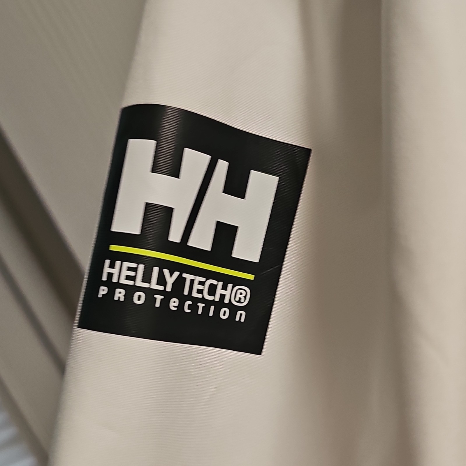 Helly Hansen Helly Tech Protection Womens White Hooded Full Zip Jacket S Perfect
