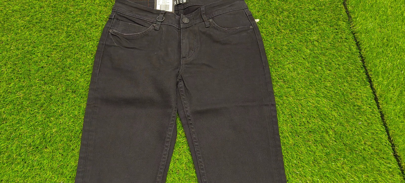 NEUW – Razor Skinny – Black Stone – 25W 32L (7R) New With Tags RRP $129.95