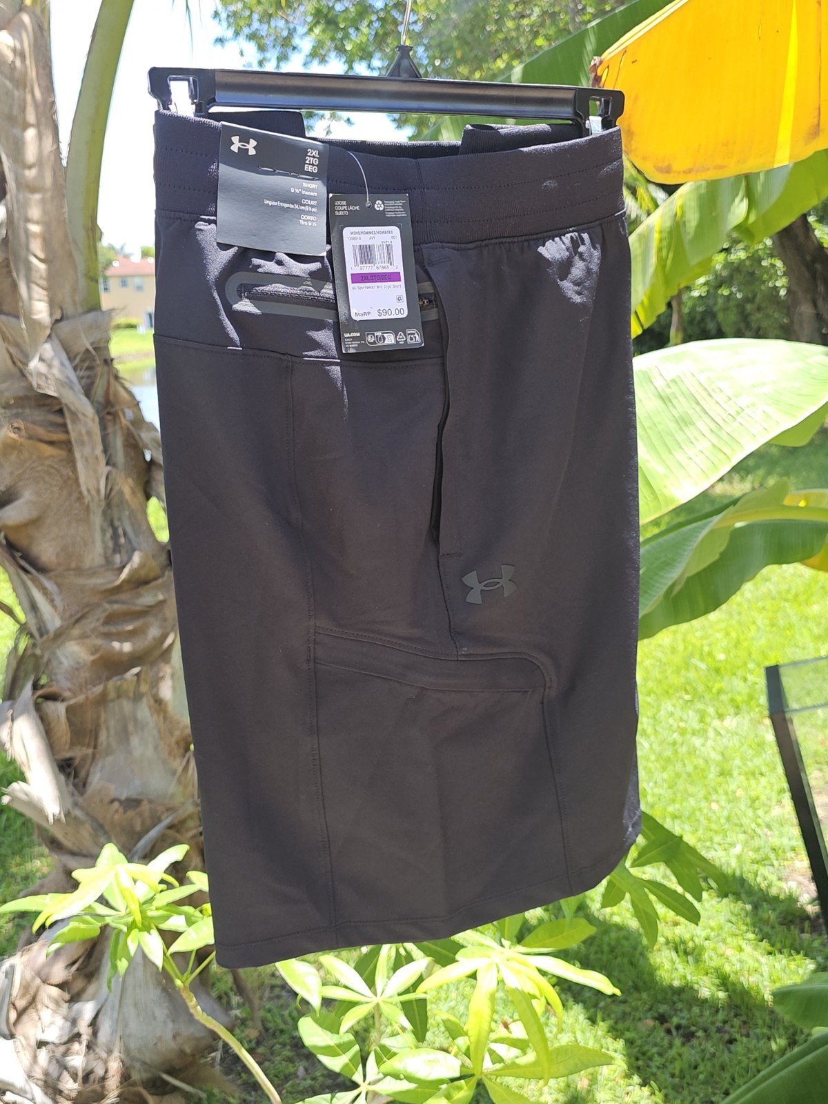 Men’s Size 2XLUnder Armour Sportswear Men’s Woven Cargo Shorts 1388018 001 Black