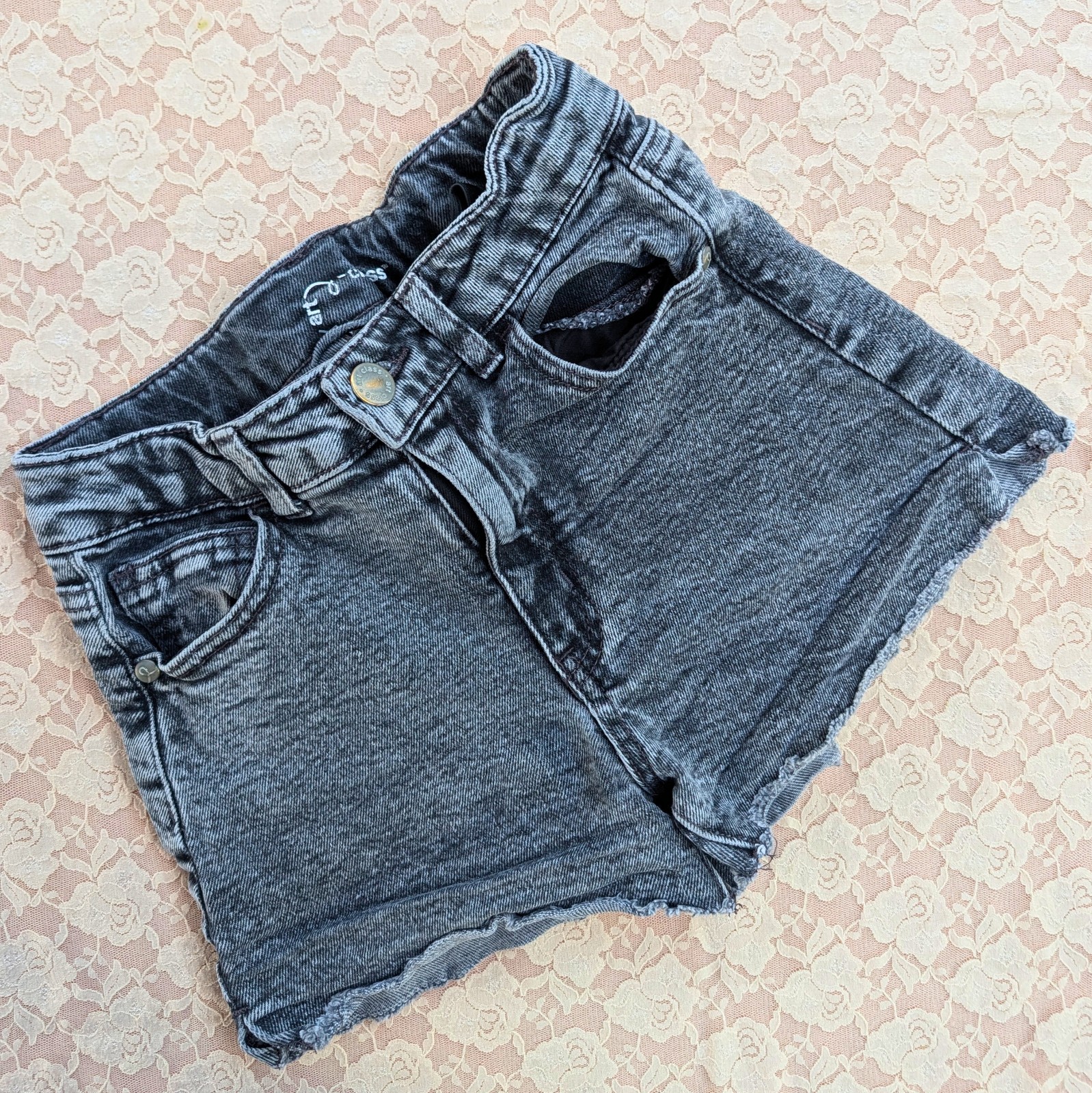 VGUC Art Class grey black denim shorts in size youth medium 7/8
