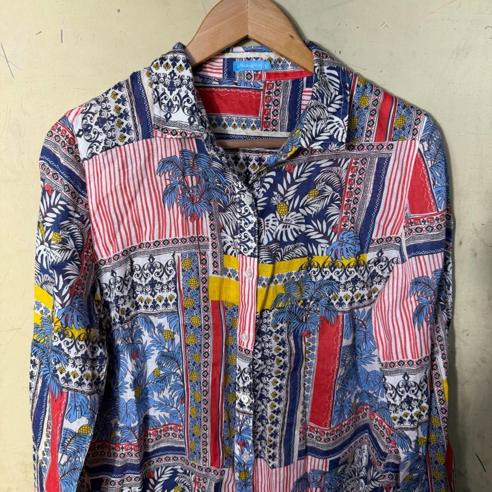 J. McLaughlin Brit Linen Long Sleeve Button Down in Palm Park Size Medium