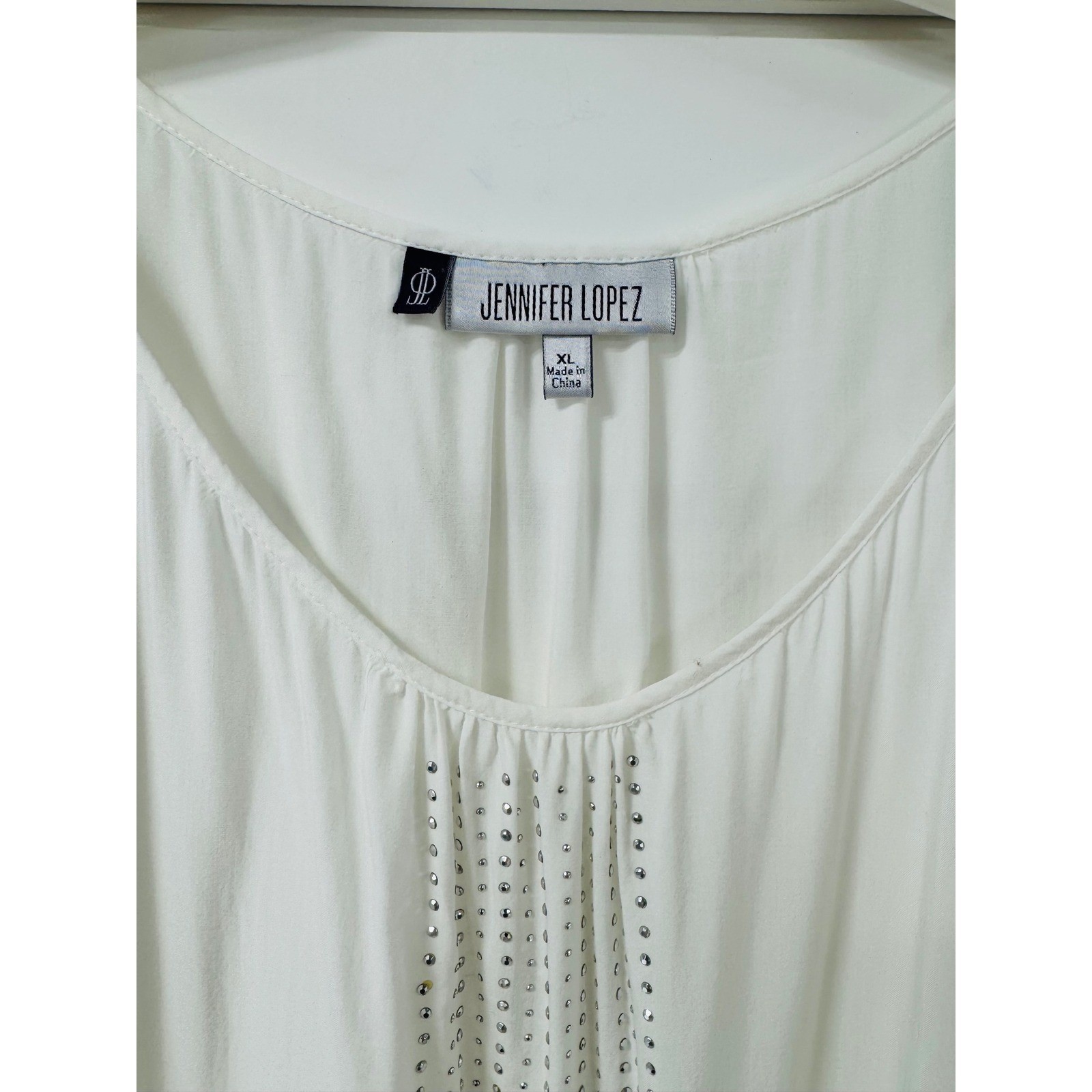 Jennifer Lopez White Studded Split Sleeve Blouse XL Scoop Neck Cold Shoulder Top