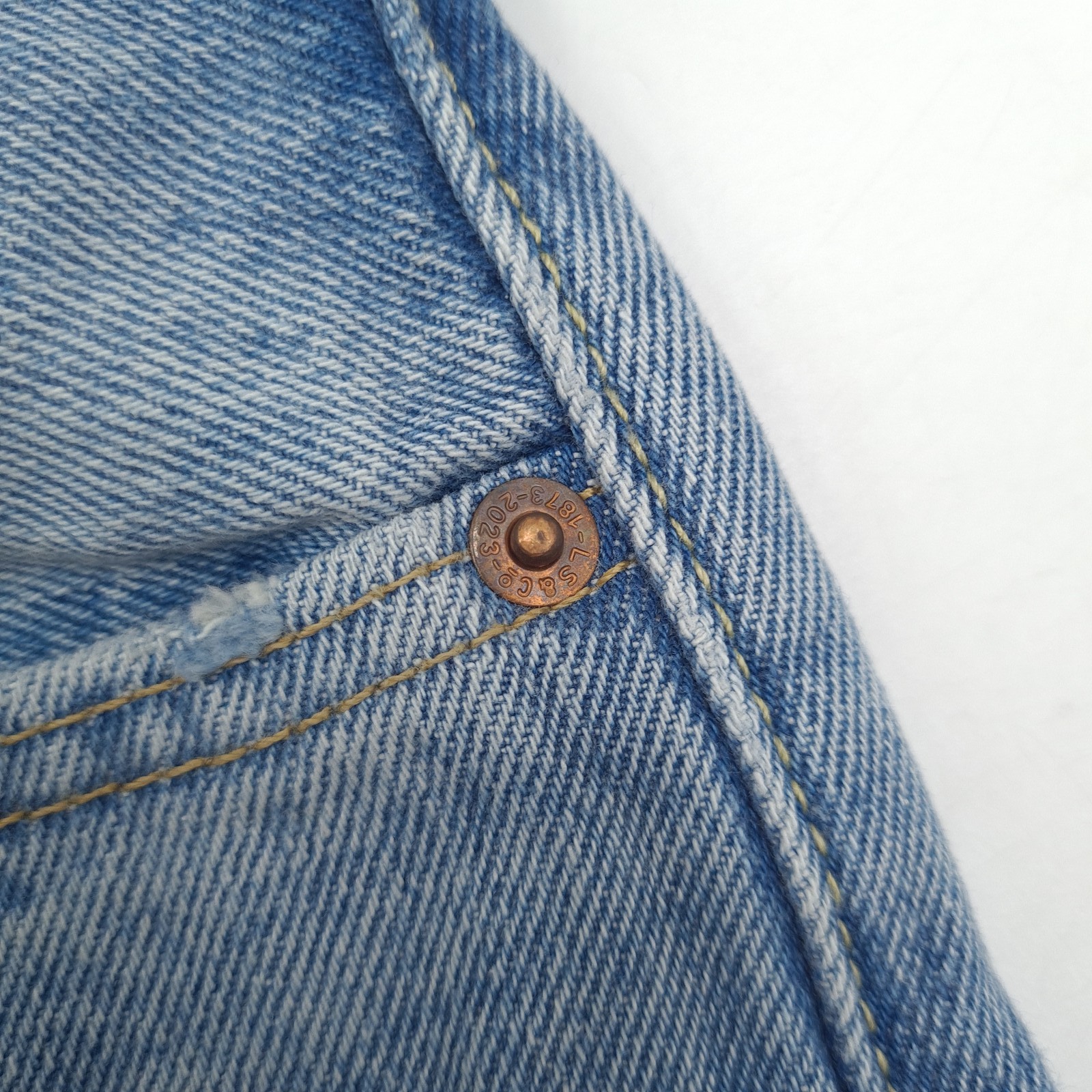 Levi’s 501 90s Limited Edition Blue Relaxed Fit Jeans W24 L32