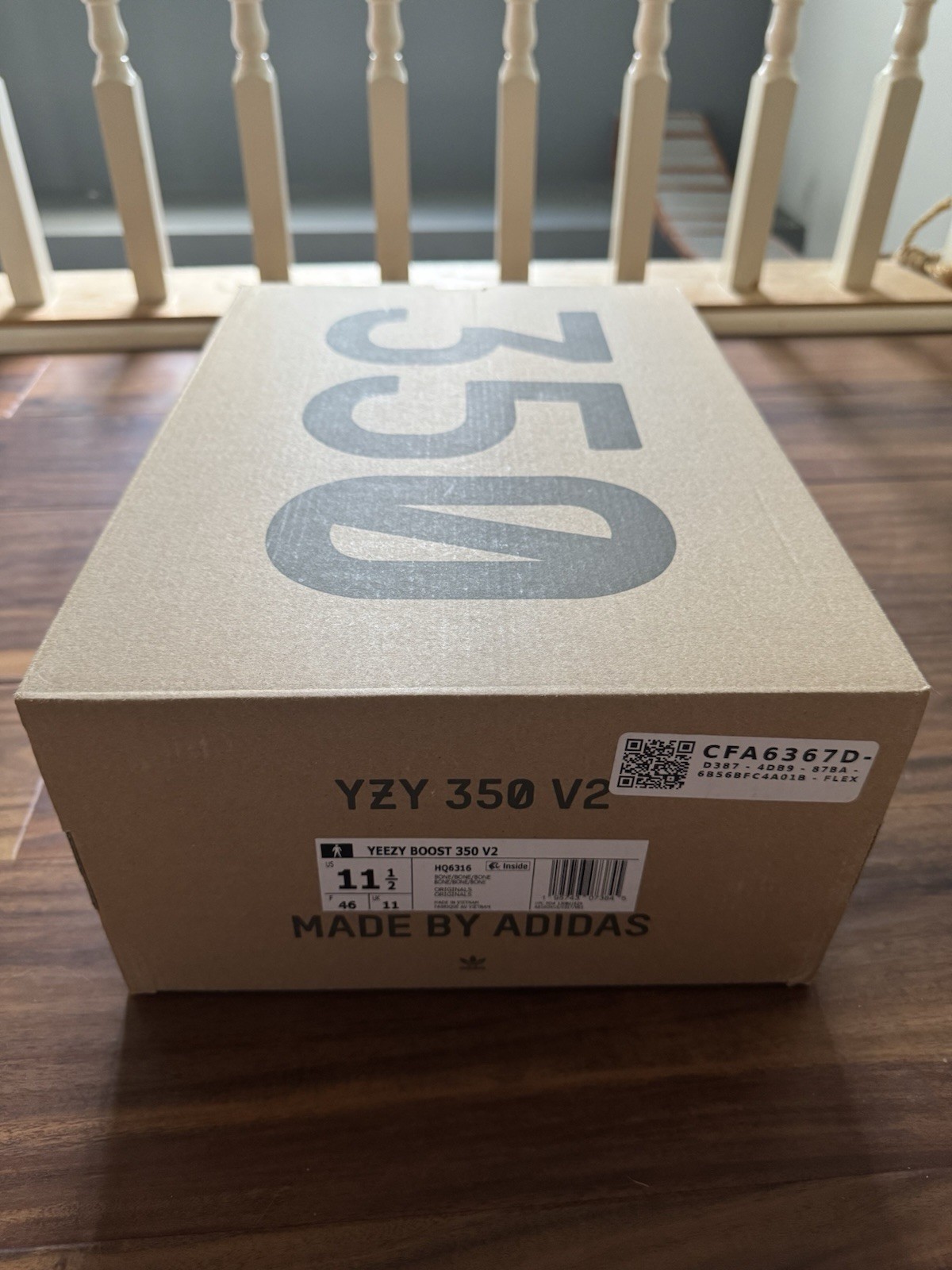 adidas Yeezy Boost 350 V2 Bone/Bone/Bone White Low Top Lace Up 2022 HQ6316