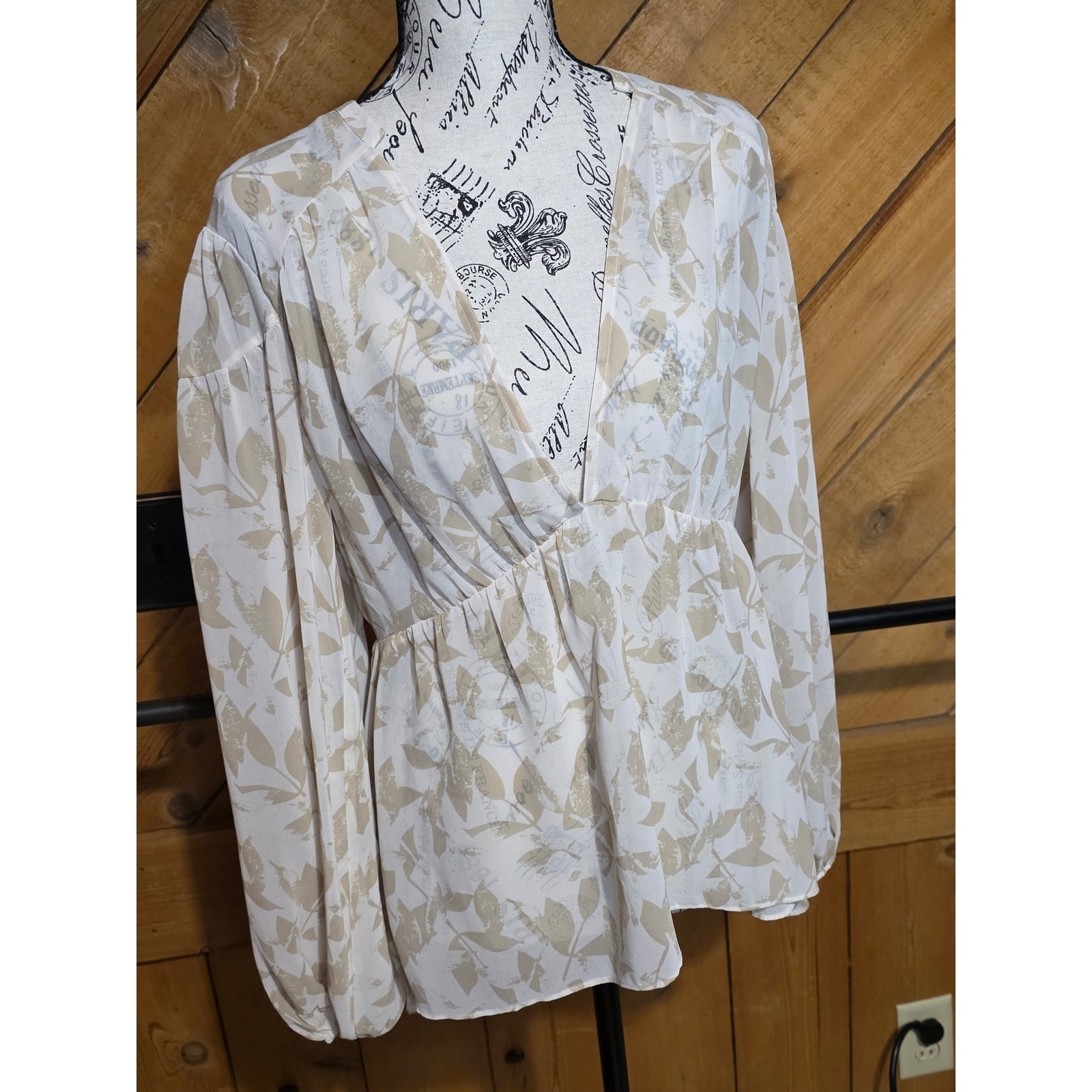 Womens Boho Leaf Print V-Neck Peplum Blouse Long Sleeve Tan Cream Top