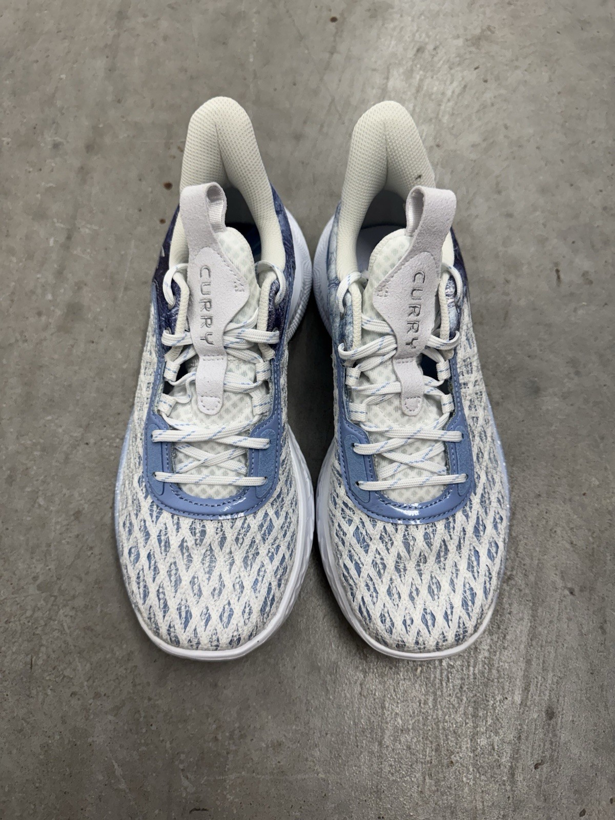 Under Armour Curry Flow 9 x Disney Frozen Basketball Men’s Size 8.5 3026200-408