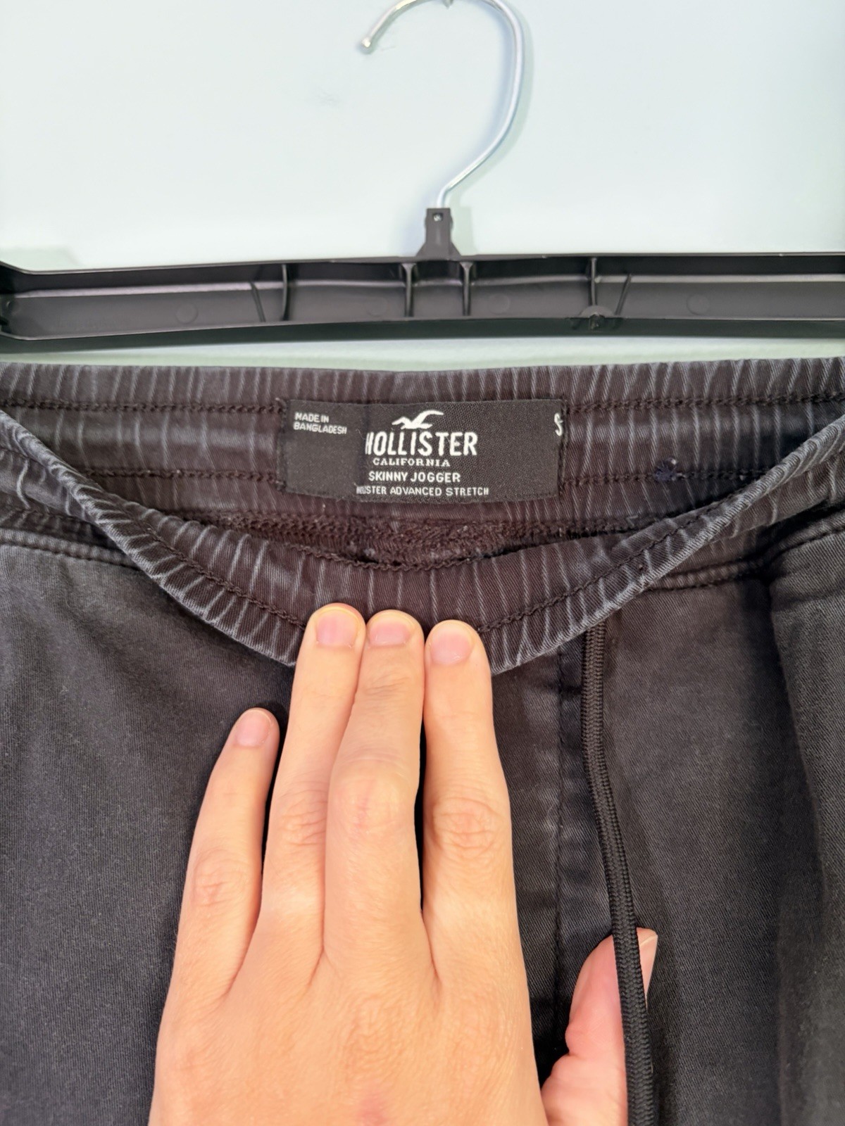 Hollister black skinny jogger pants, Men’s S, Urban, Athleisure, Cargo, Modern