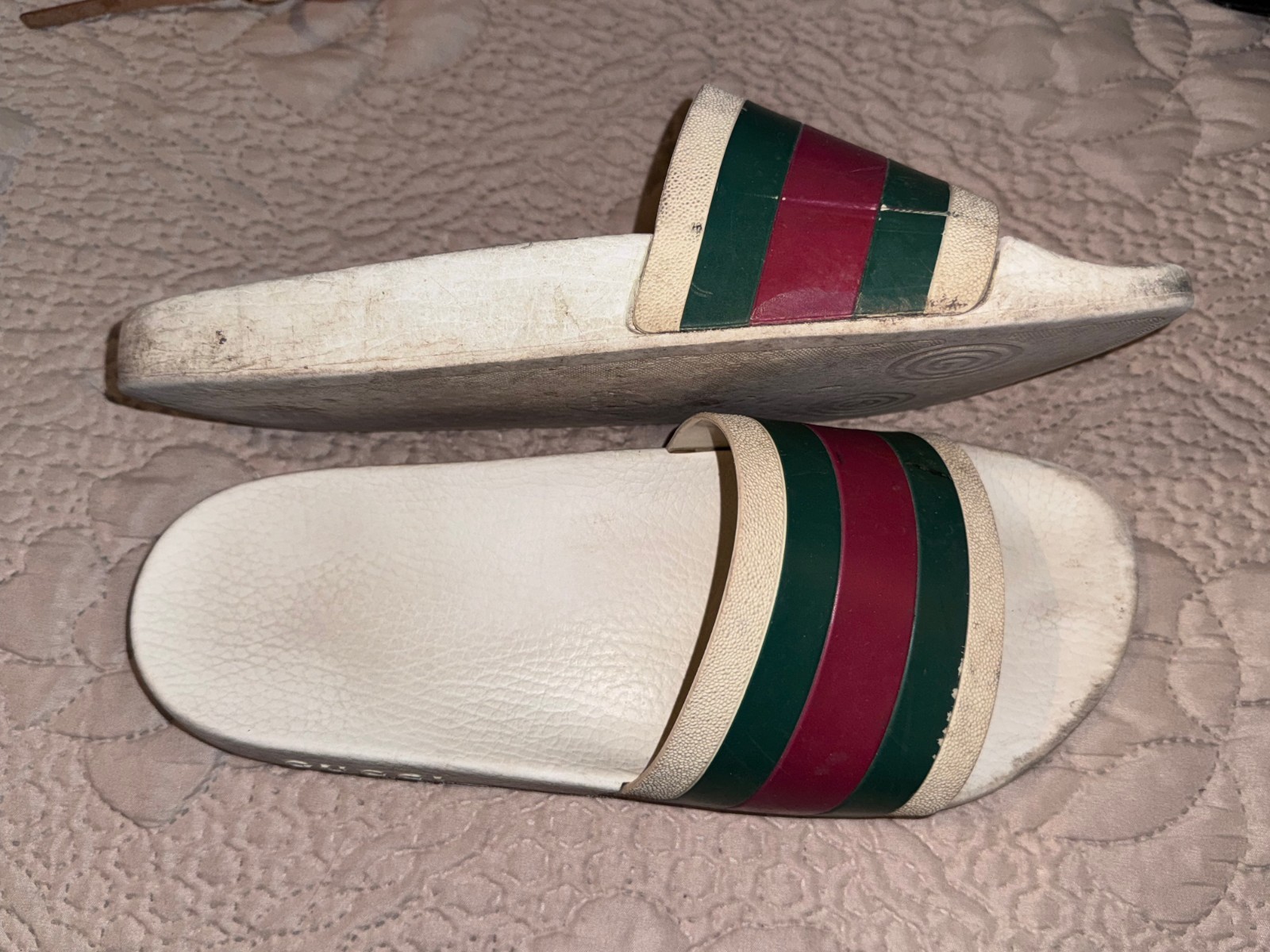 Gucci Men’s Web Rubber Slide Sandals White w/Red/Green Stripe
