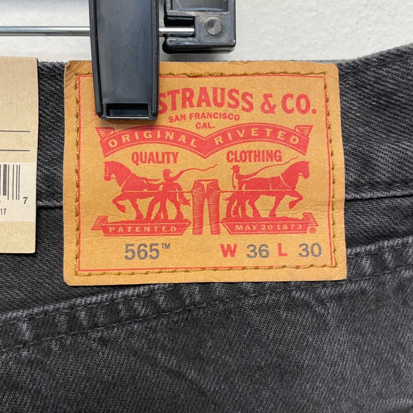 Levi’s Men’s Black 565 Loose Straight Denim Jeans Size 36 x 30