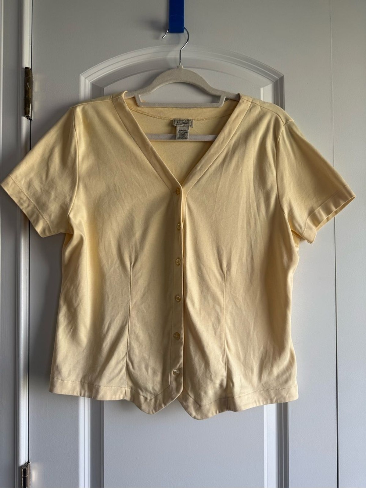 Women’s L.L. Bean Pale Yellow Button-Front V-Neck Top, 100% Cotton, Large, EUC