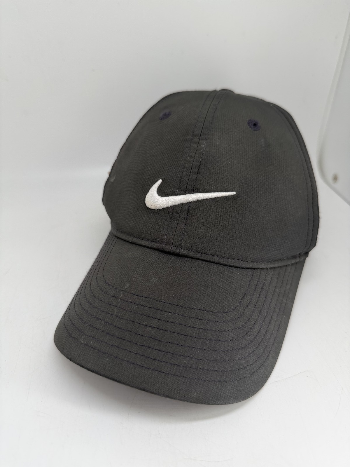 Nike Legacy91 Dri-FIT Men’s Baseball Cap Hat Black Adjustable with Flag Patch
