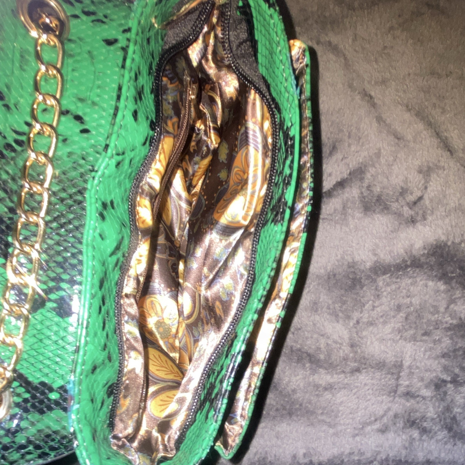 Charming Charlie Green/Black Snake Animal Print Shoulder Bag Gold Chain