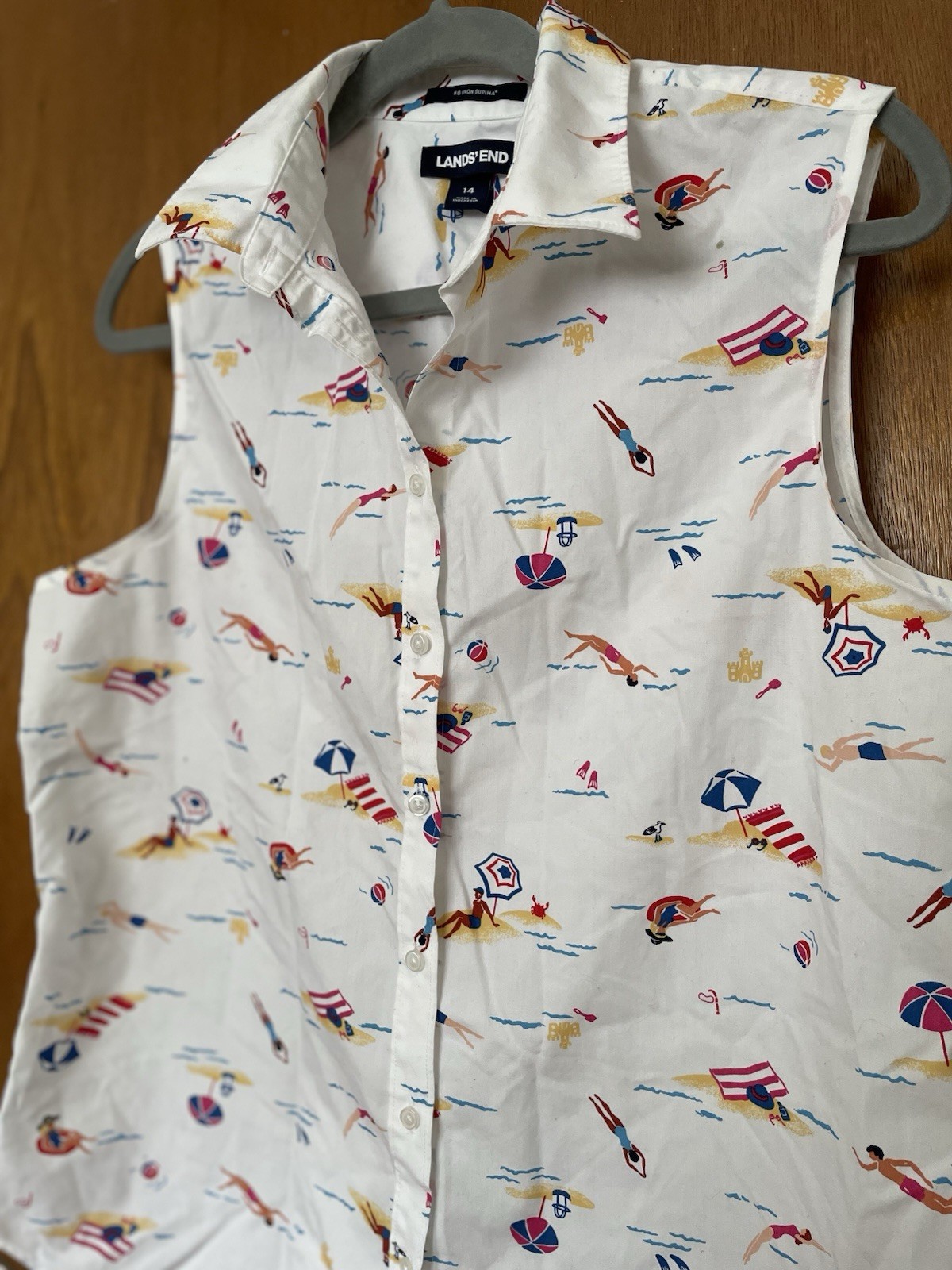 Lands End Sleeveless No Iron Supima Sleeveless Woman’s Top Fun Print Size 14