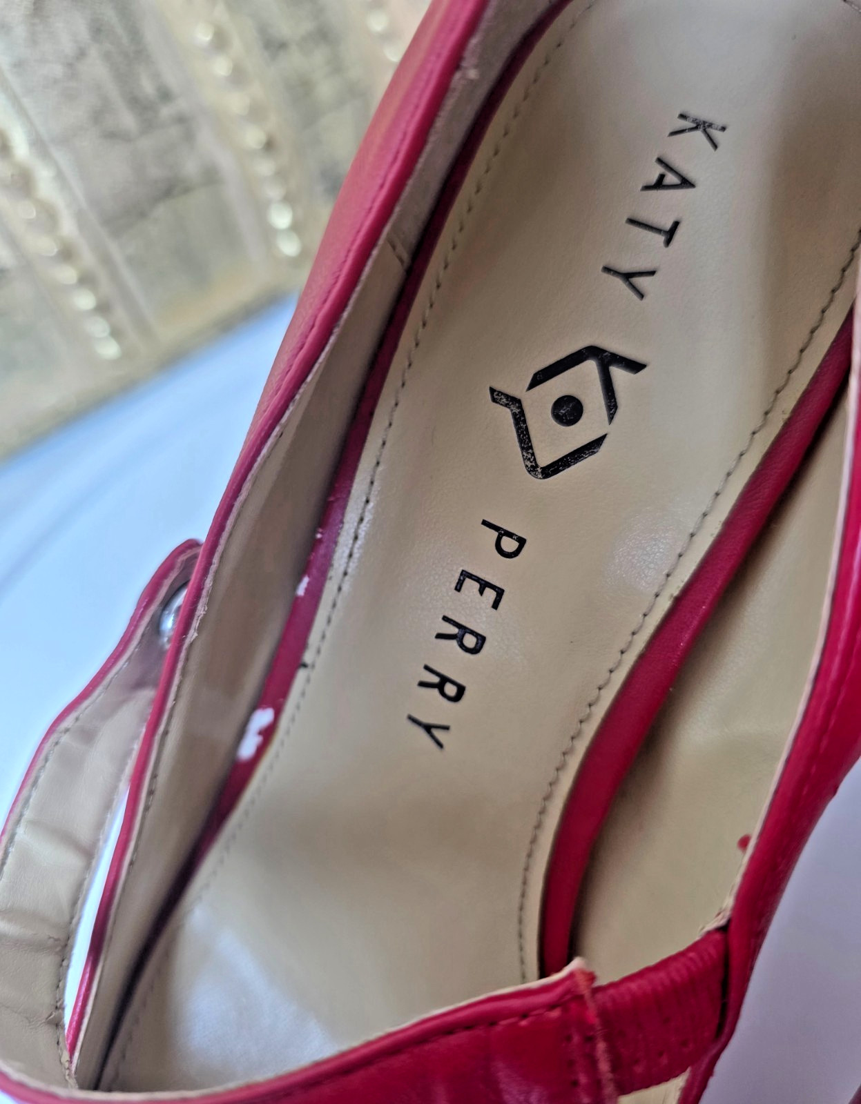KATY PERRY “The June” Red Pointed Toe Glitter Block Heel Mary Jane Pump Size 10