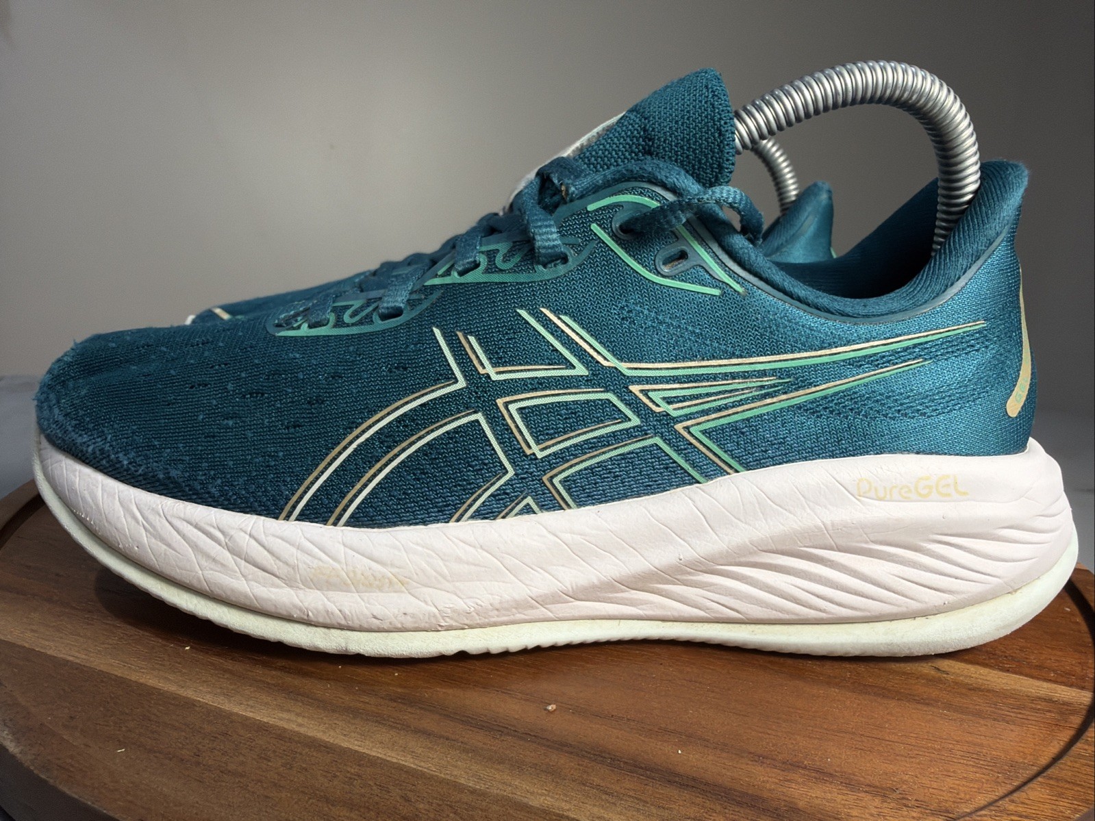 ASICS GEL Cumulus 26 Women’s Running Shoes Sneakers Size 8 Teal Green
