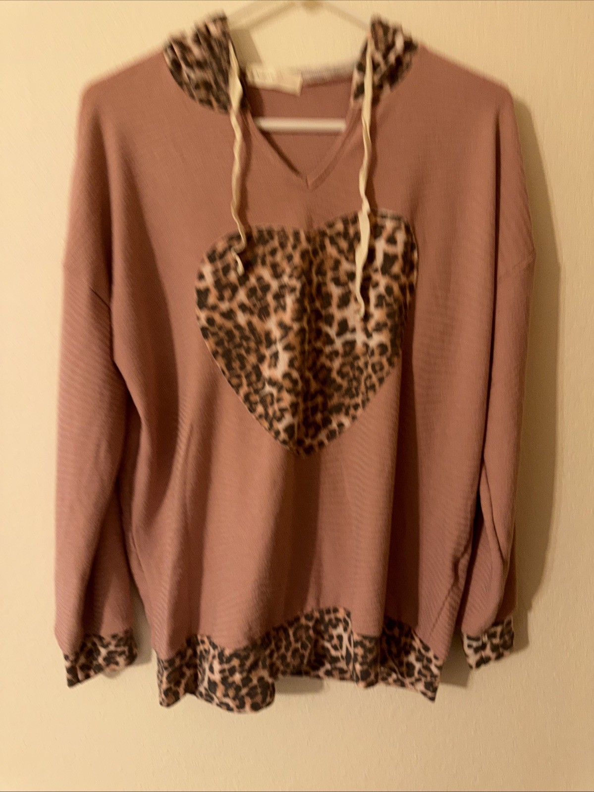 Perfect Peach Women’s Top Pink Cheetah, Hooded, Long Sleeve, Size M -Runs Big