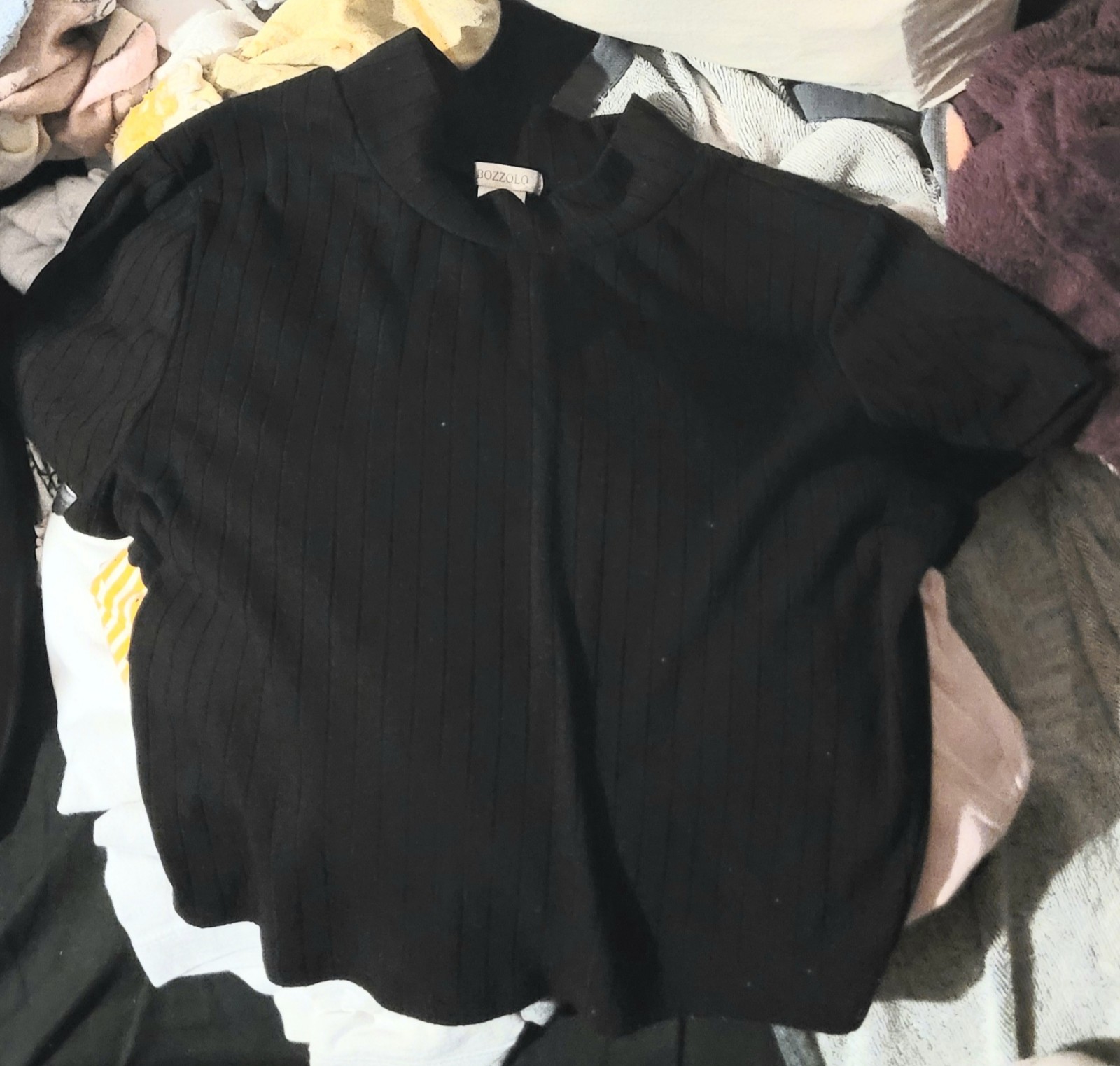 black ribbed shirt ♡