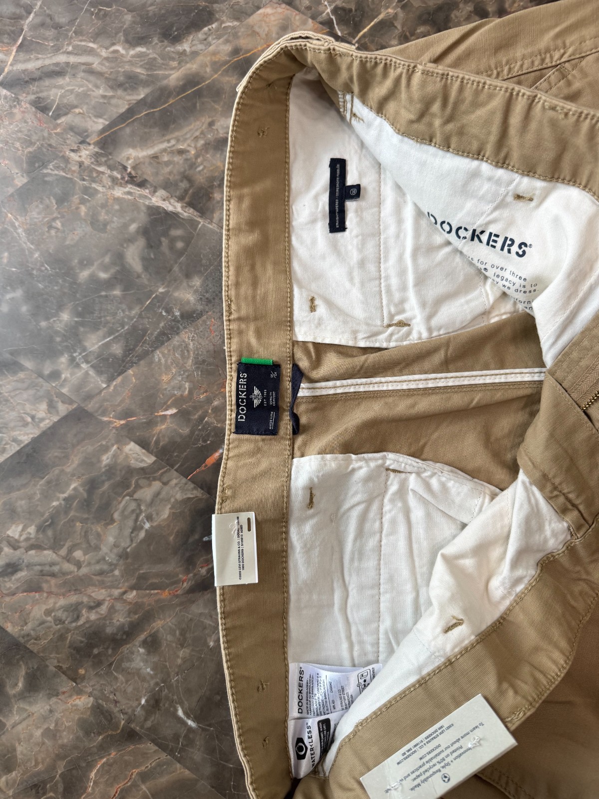 Dockers NWT Men’s Tapered Cargo Pants Khaki Casual Trousers 36×34