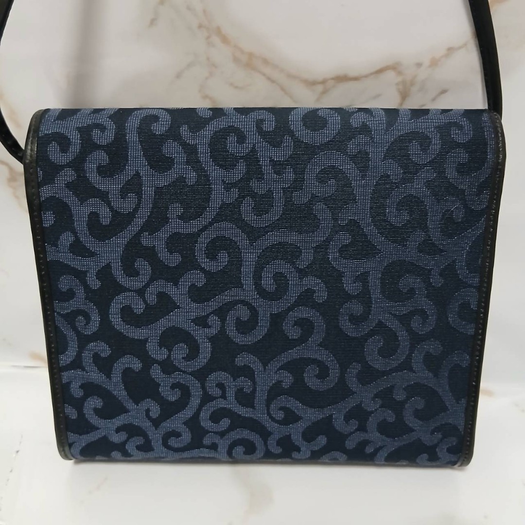Yves Saint Laurent Shoulder Bag Navy Heart fittings Arabesque W:9.1 × H:7.9 in.