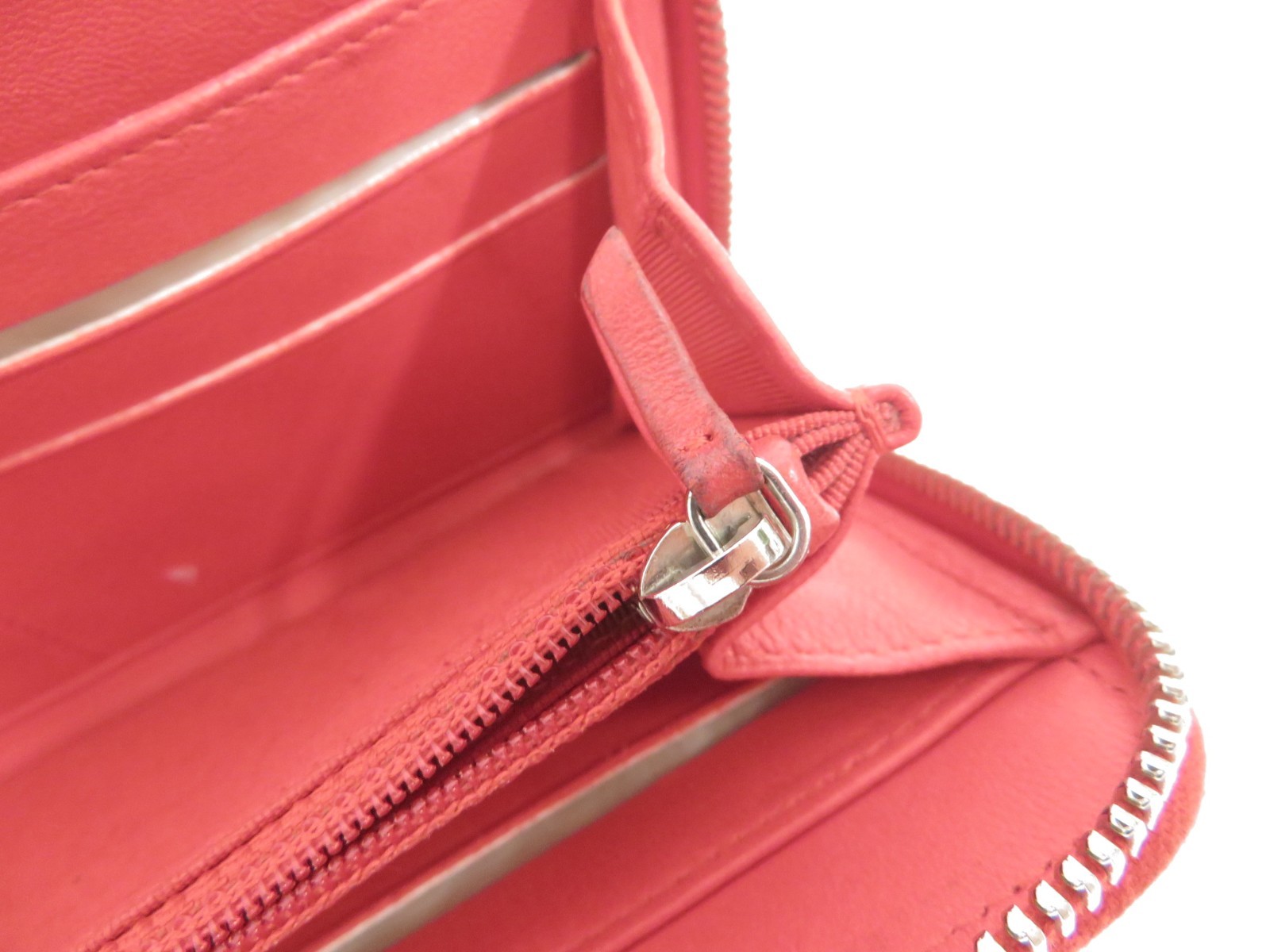 Authentic CHANEL CC Matelasse Patent Leathe Zip Around Zippy Long Wallet S#53179