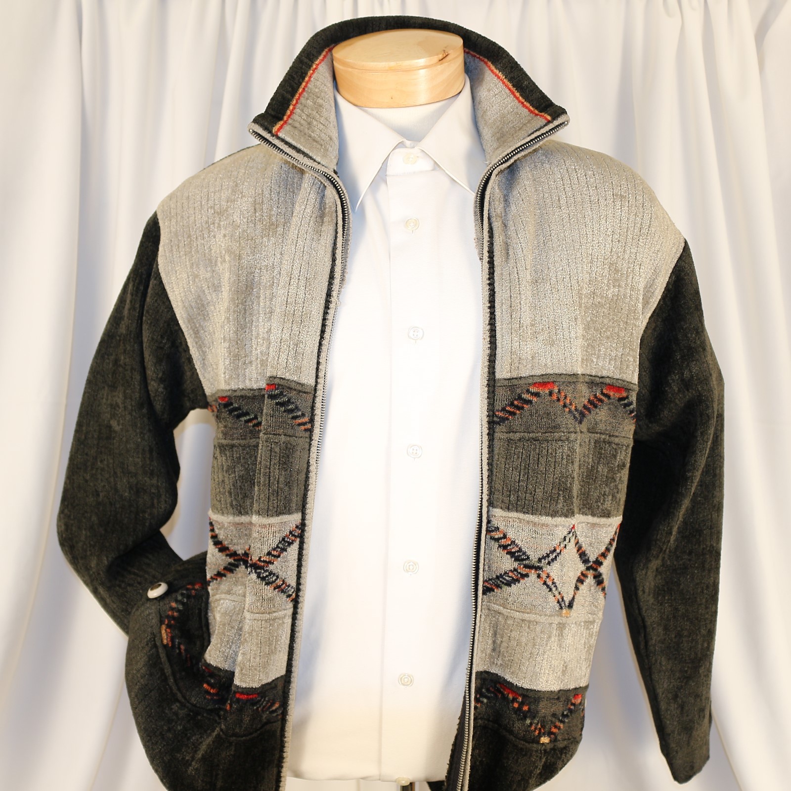 WINTER CARE MODWEAR Gray Black Orange Red Men Velvet Cardigan Sweater Size M