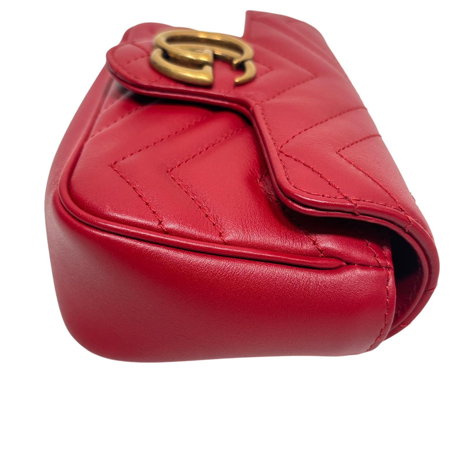 Gucci 476433 GG Marmont Matelassé Super Mini Shoulder Bag – 6.75″ x 4″ x 1.75″