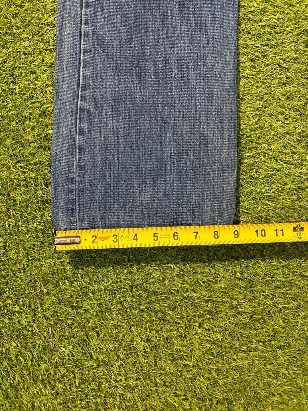 Baggy Levi’s 501 Original Fit Straight Leg Button Fly Medium Wash Jeans 40×30