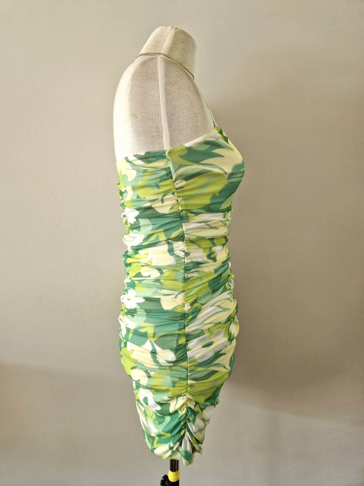 Quiz Vibrant Lime Green Ruched Bodycon Summer Party Cocktail Dress. Size 10