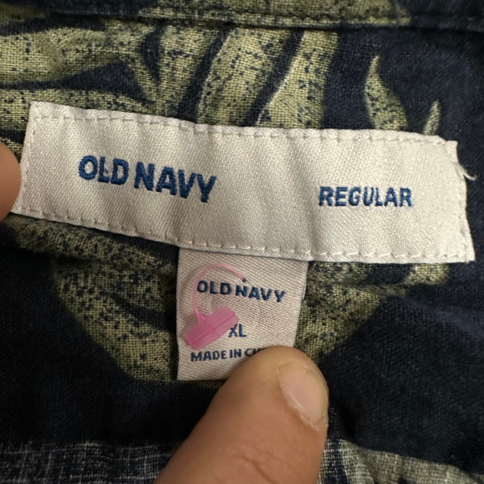 Old Navy Button Down Mens Size XL Navy Blue Tropical Linen Cotton Regular Fit