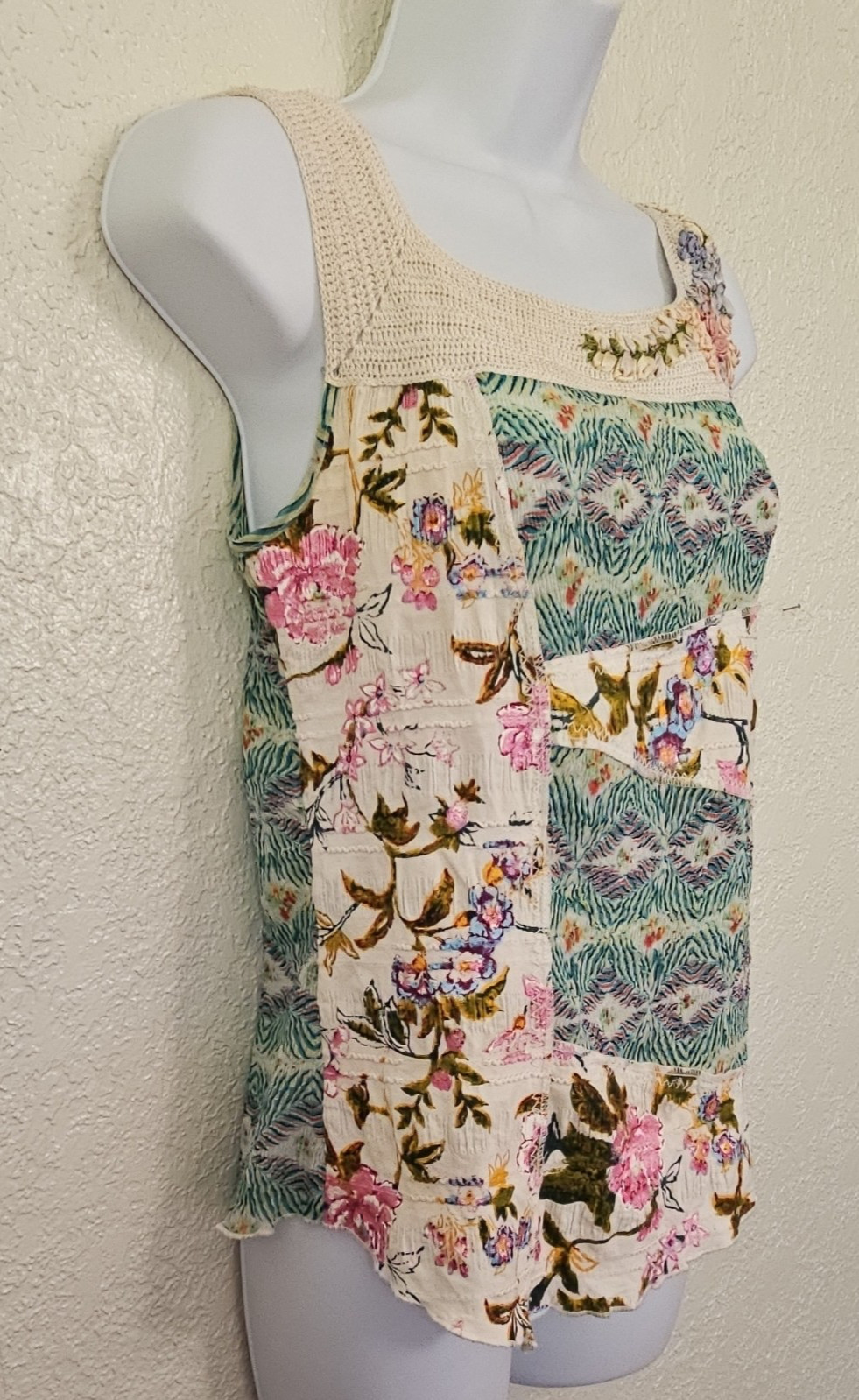 Alberto Makali SzM L Pleated Sleeveless Top Hand-painted Crochet Appliqués Artsy