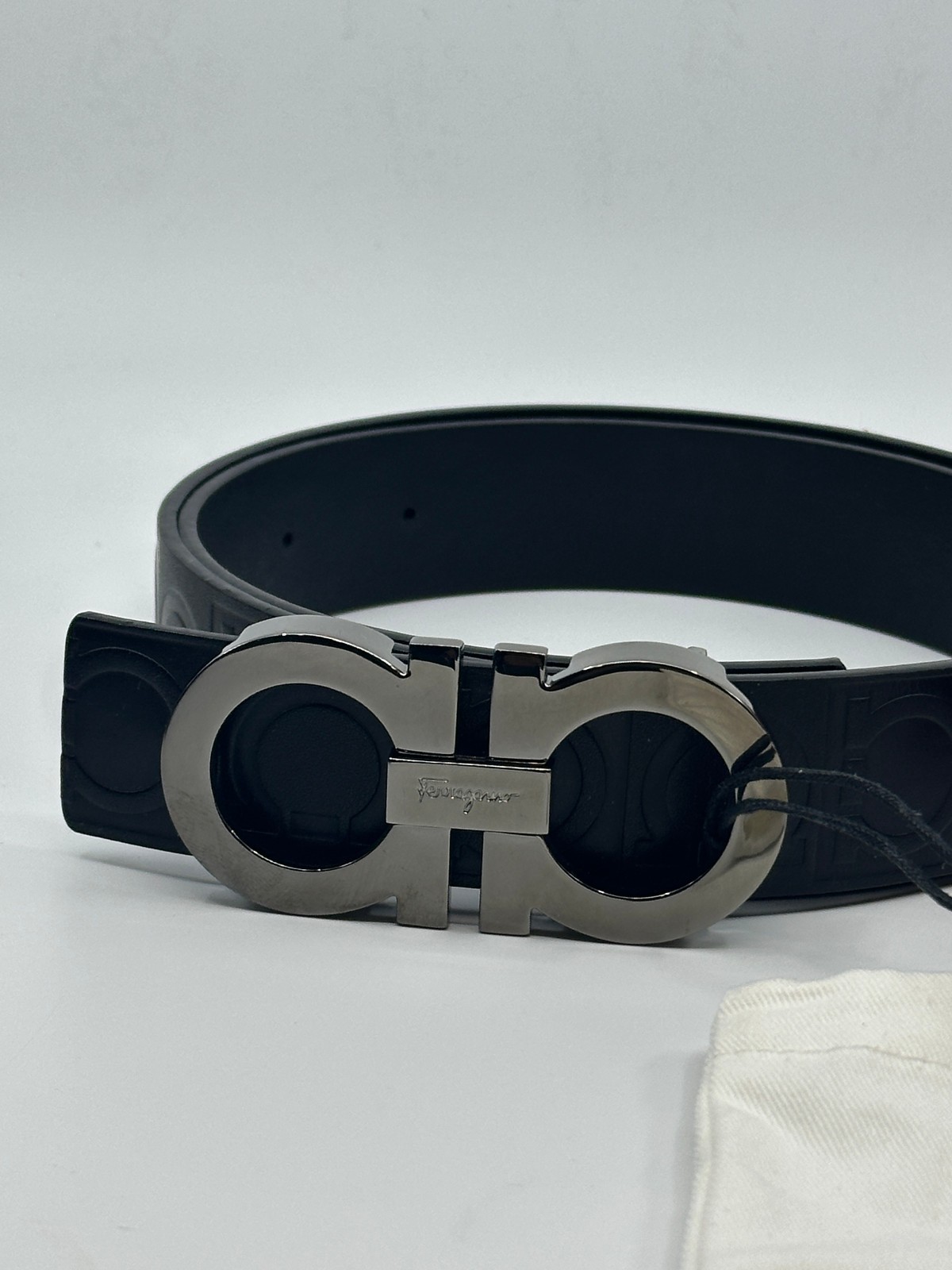 SALVATORE FERRAGAMO BLack Leather Mens Hose Shoe Print Belt
