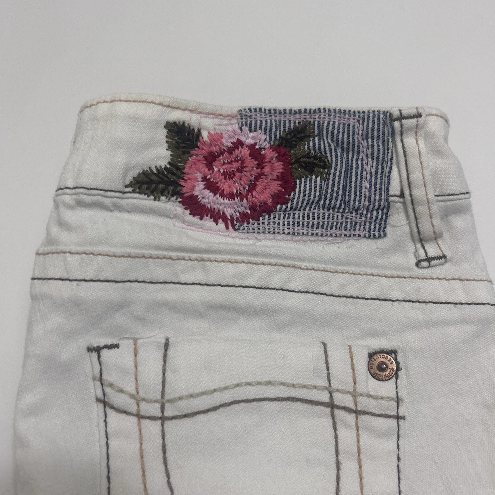 Y2K Freestyle Revolution White Denim Jean Mini Shorts Rose Embroidered Juniors 1