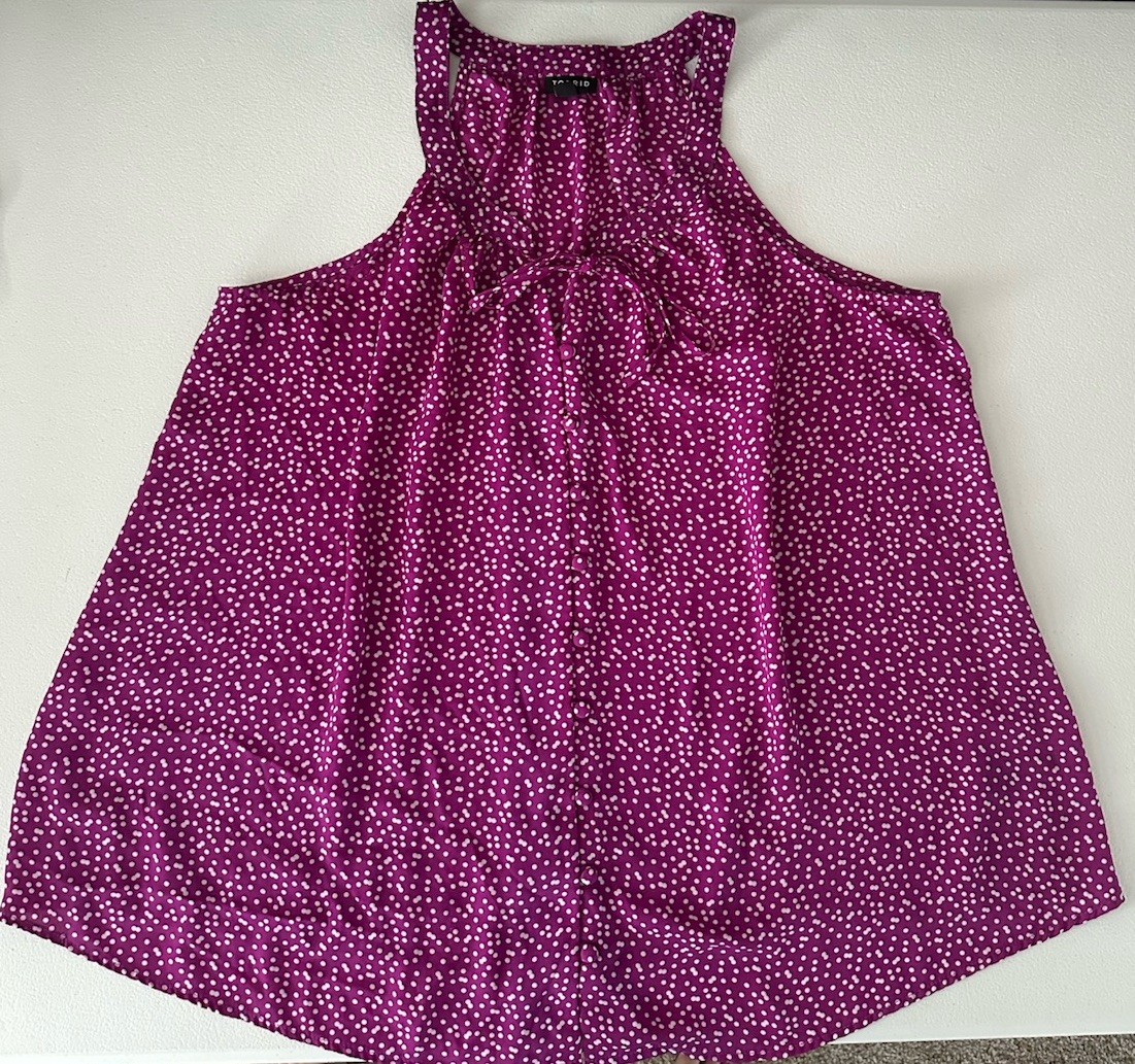 Torrid Size 1 Plus Purple White Polka Dot Sleeveless Button Front Rayon Blouse