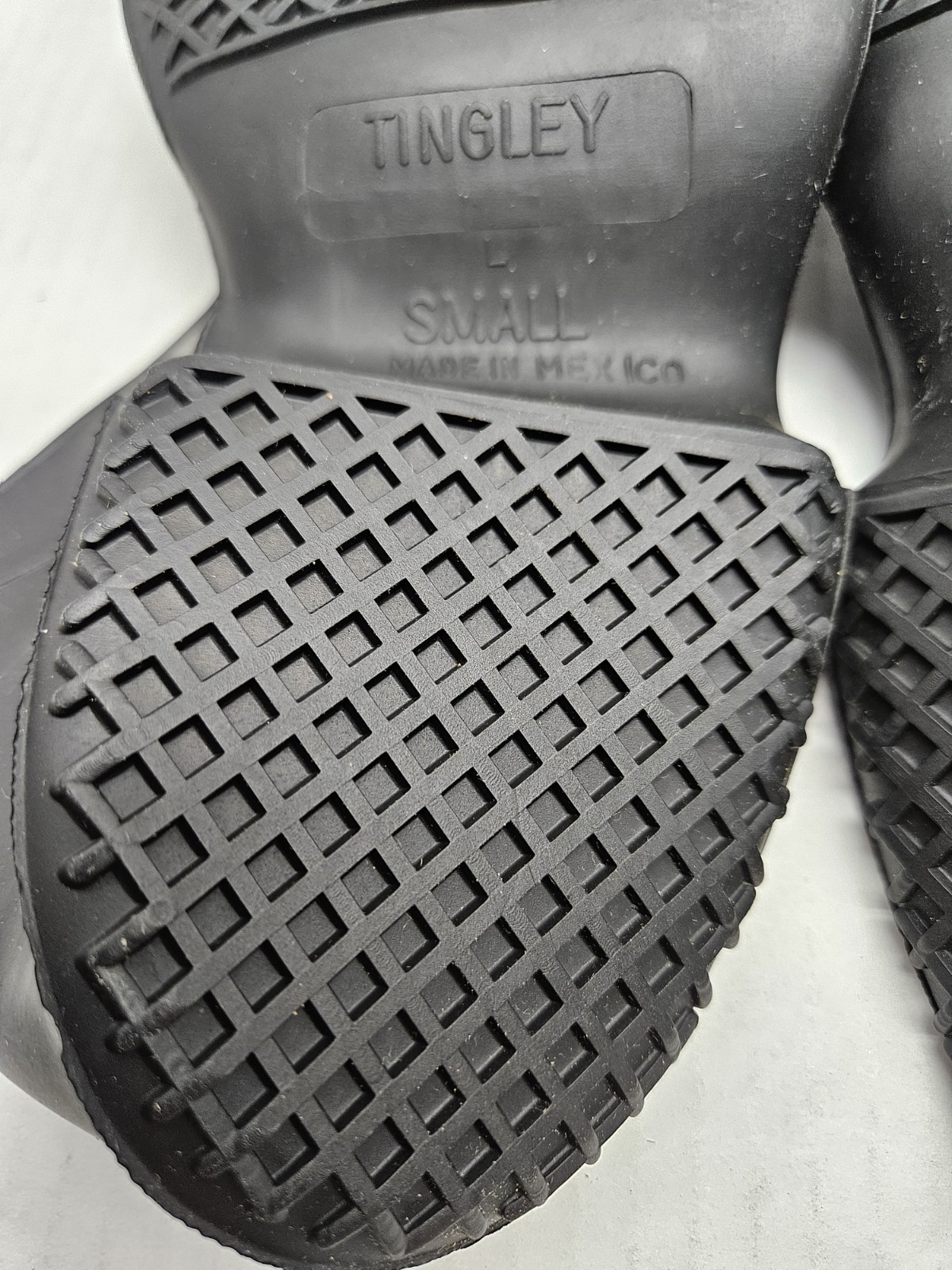 Tingley Weather Fashions Rubber Overshoes Commuter 1000 Small 6.5-8 Black