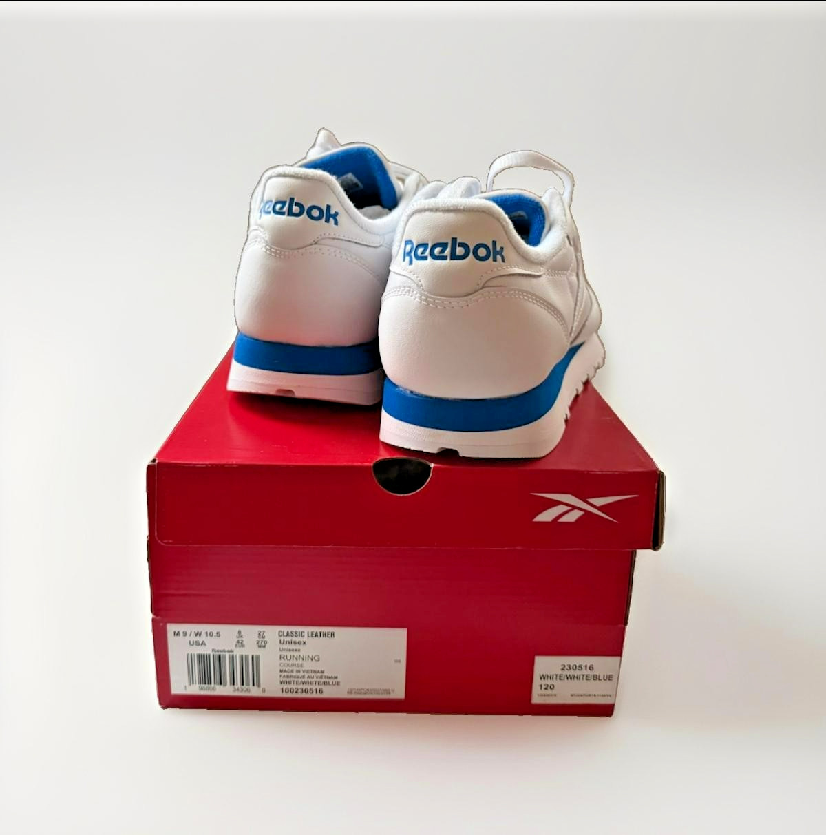 Reebok Classic Leather White Blue Men’s Running Shoes 230516 New in Box