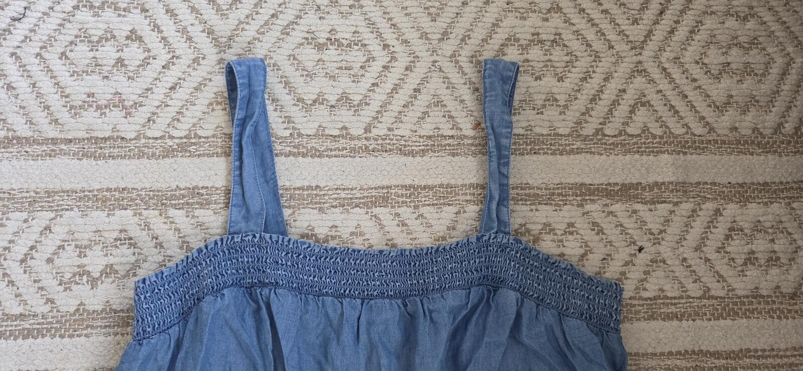 Old Navy Blue Smocked Spaghetti Strap Tank Top Size M