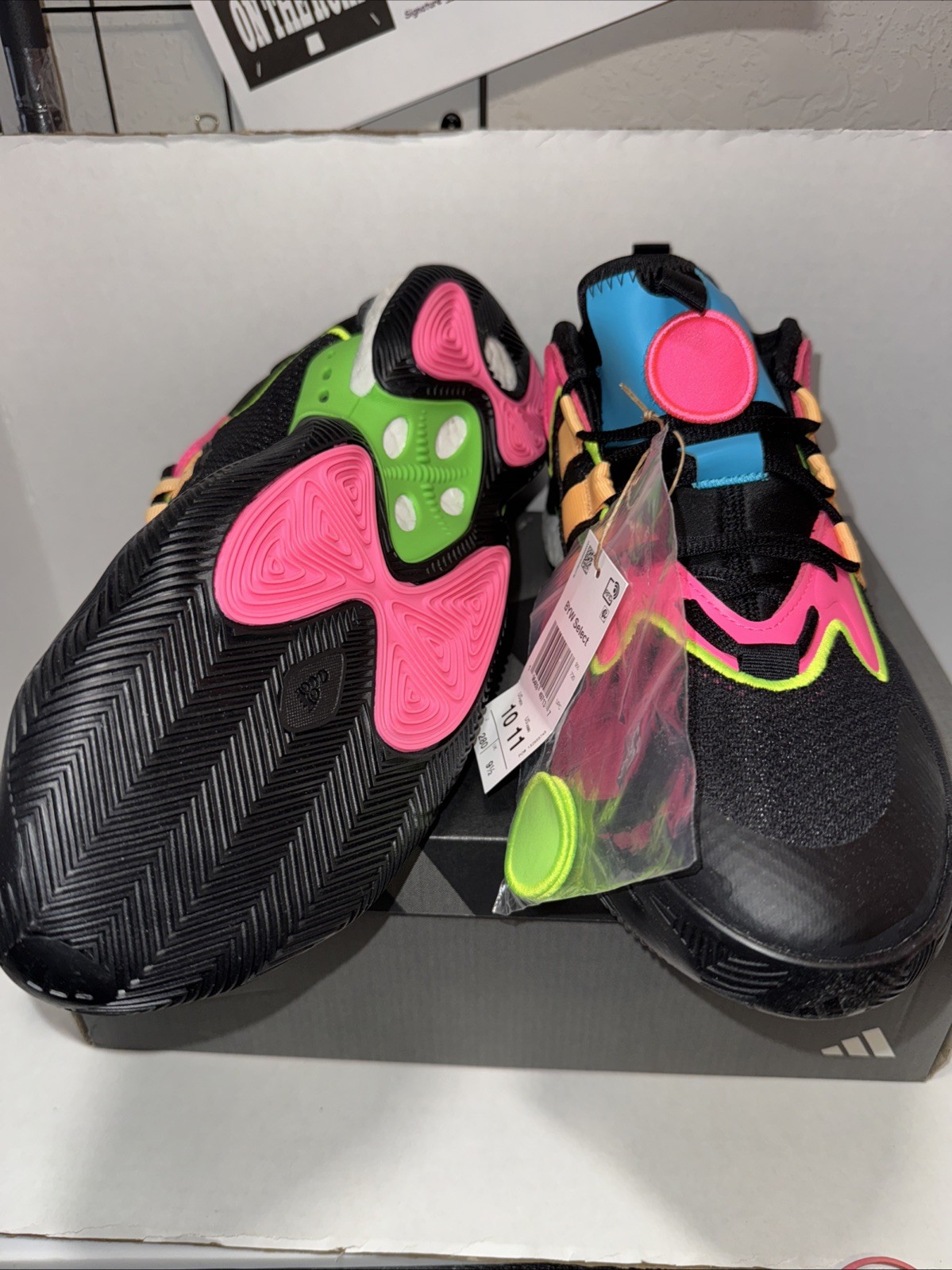 NEW! adidas BYW Select Black Pink Orange -Size 10 Men – Women’s 11/Unisex/Basket