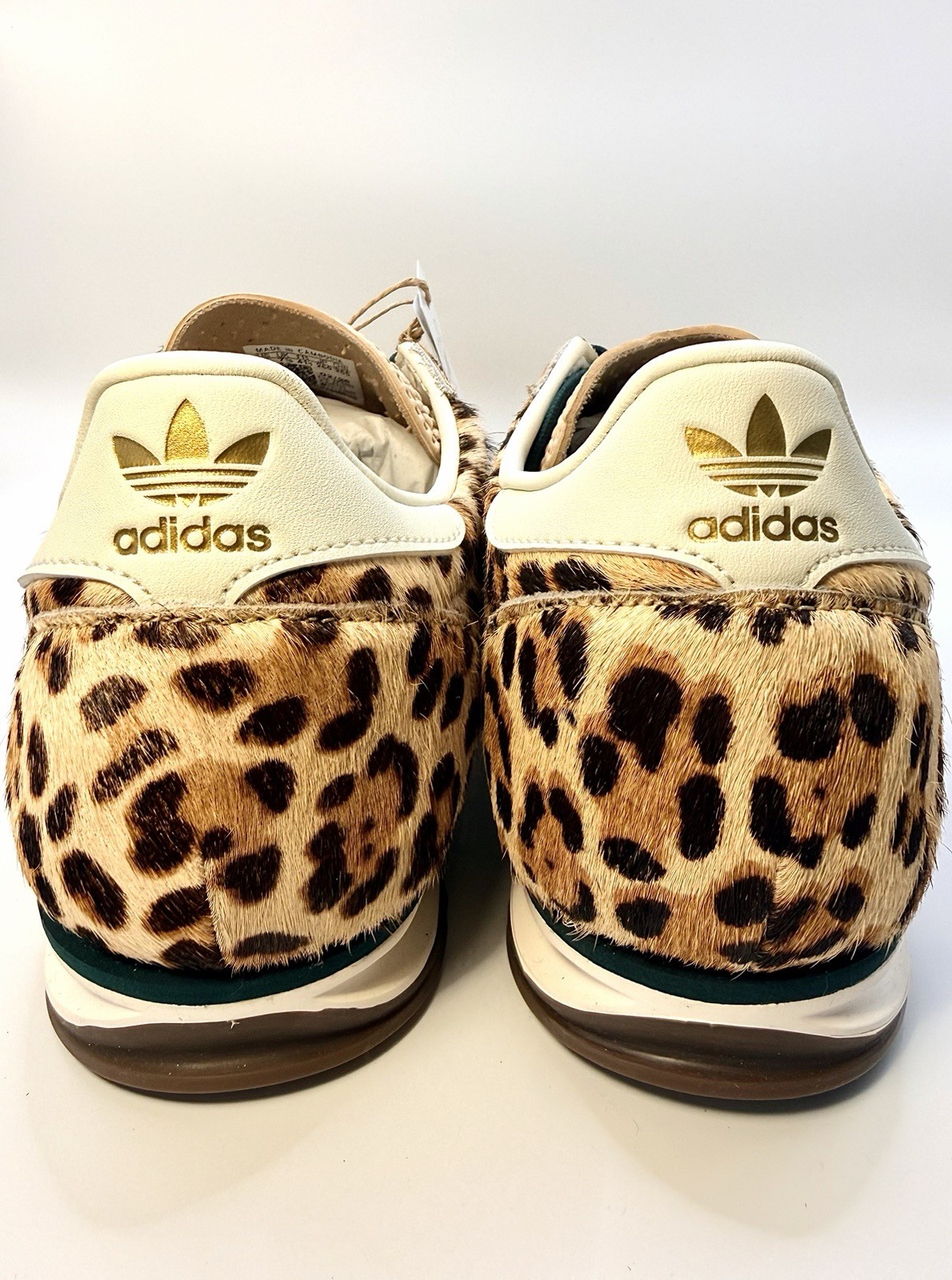 Brand New adidas Unisex Low Top Lace Up Athletic Sneakers Leopard Animal 7.5W