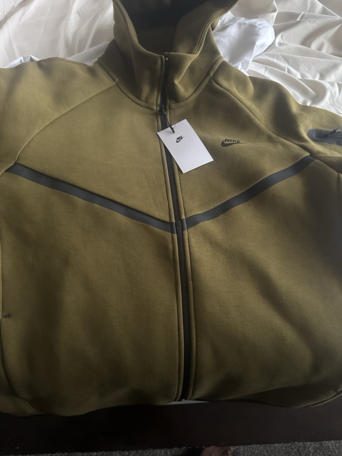 Nike Sportswear Tech Fleece Men’s Full-Zip Hoodie – Olive Green, Large