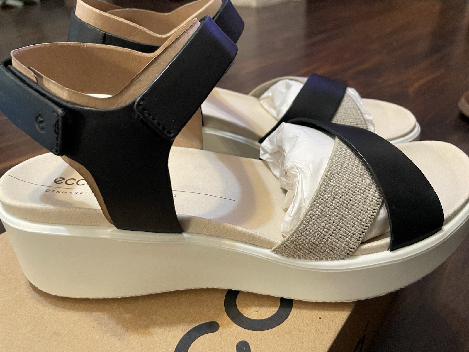 ECCO Flowt Women’s Wedge Sandals Black Leather Hook & Loop Solid Size 10