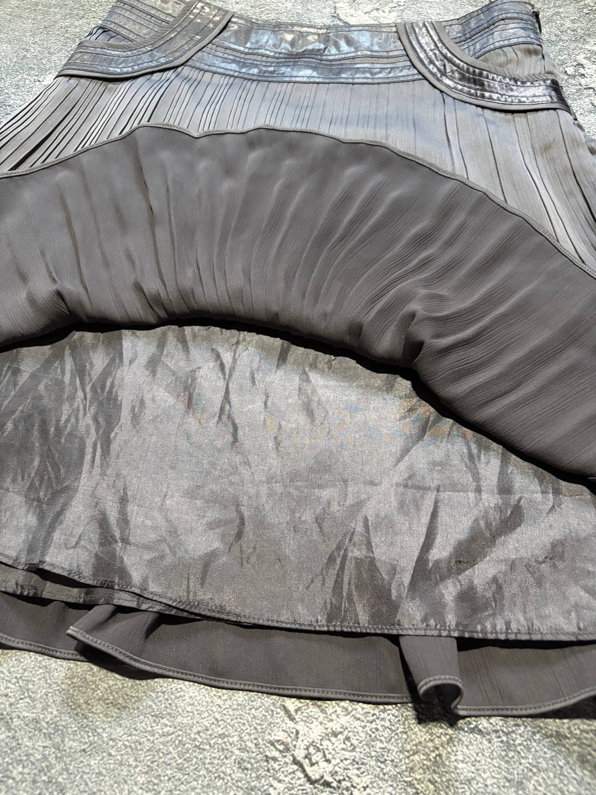 MORGAN DE TOI Pleated Mini Skirt Gray Brown Sz T36 UK 8 US 4 Satin Trim Flare