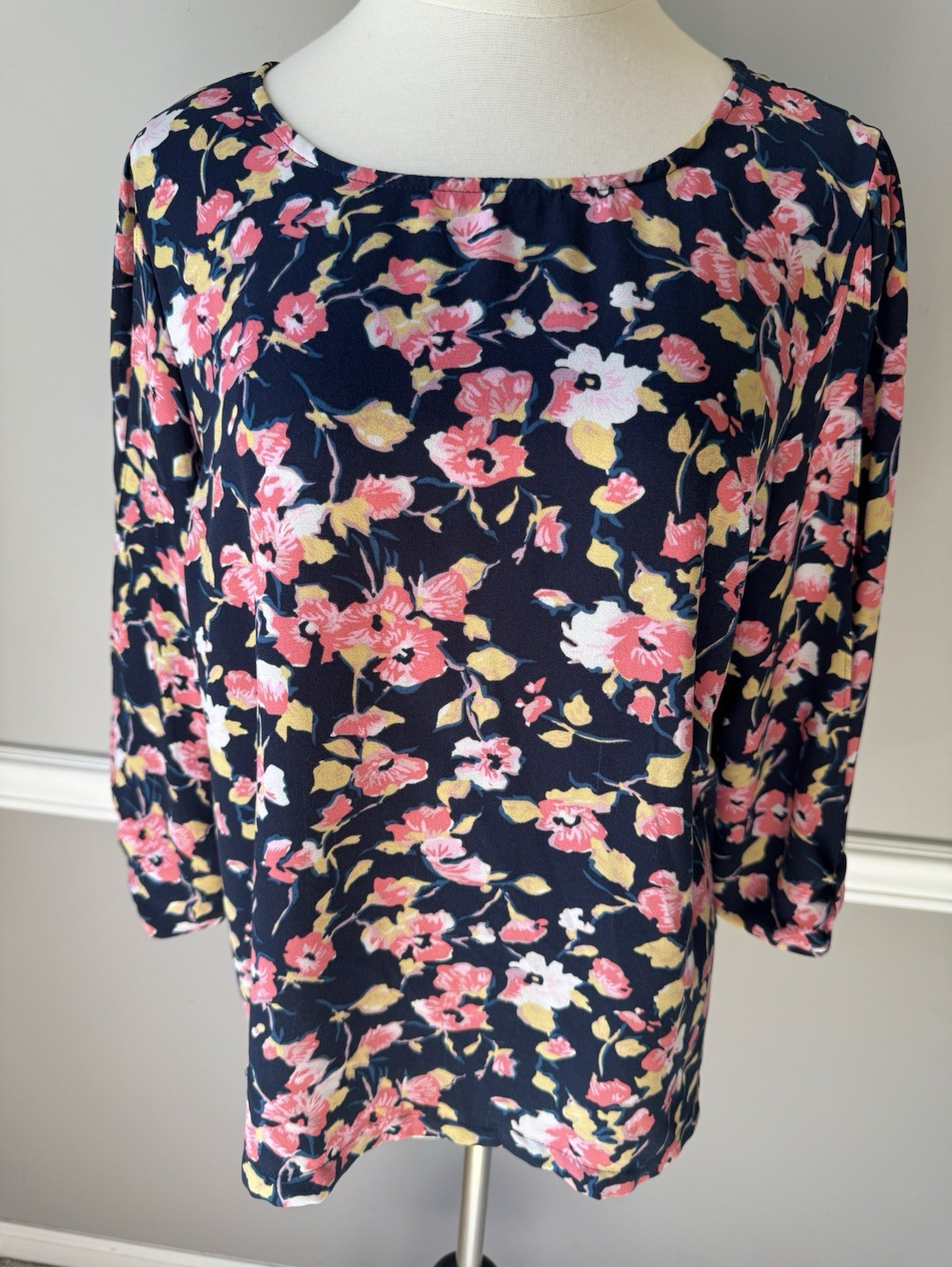 LC Lauren Conrad Women’s XL Navy Pink Yellow White Floral Scoop Neck 3/4 Blouse