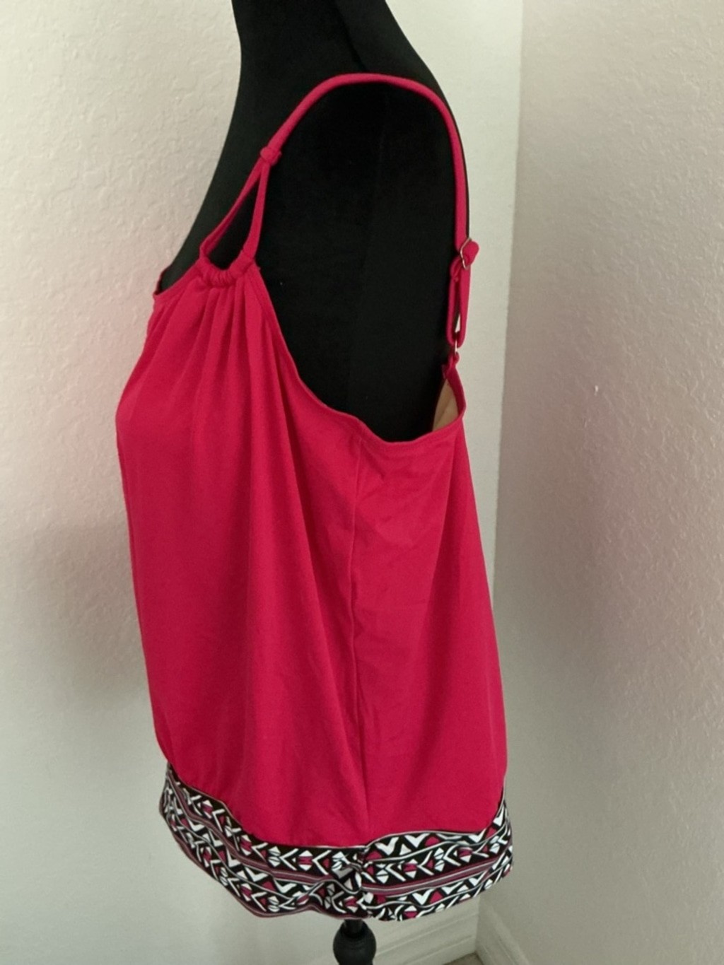 Swimsuits For All Pink Tankini Top Size 22 Adjustable Straps Built-In Bra