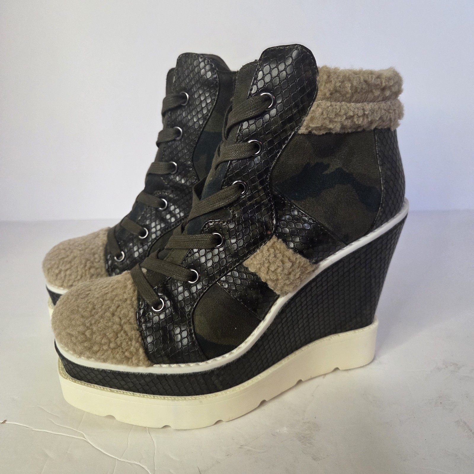 Jessica Simpson Cozy Lug Sole Animal Snke Print Meliney Wedge Sneaker Camo 7.5 M