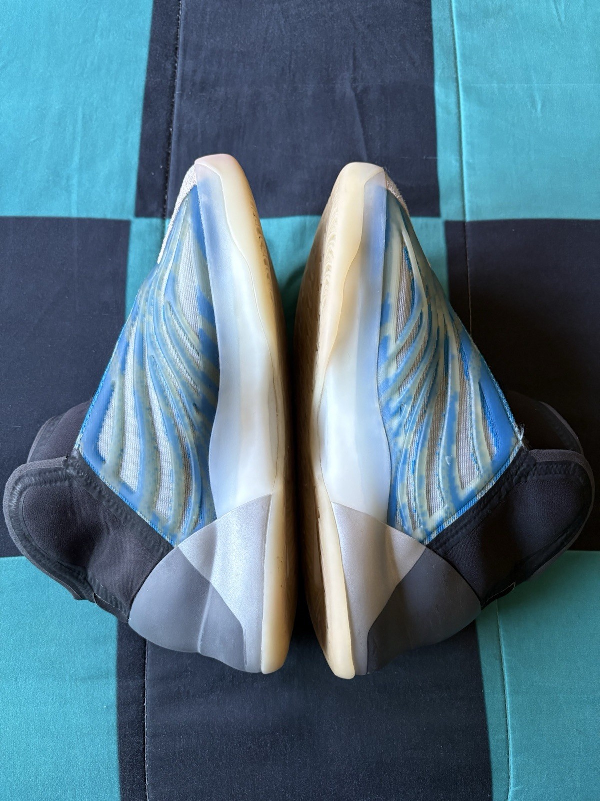 Men’s Adidas Yeezy Quantum ‘Frozen Blue’ Size 8