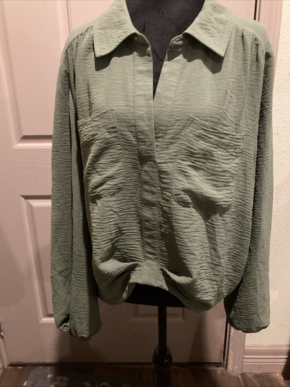 Sofia Jeans By Sophia Vergara~XXL~ Green Top Crop Front Pockets & Long Sleeves