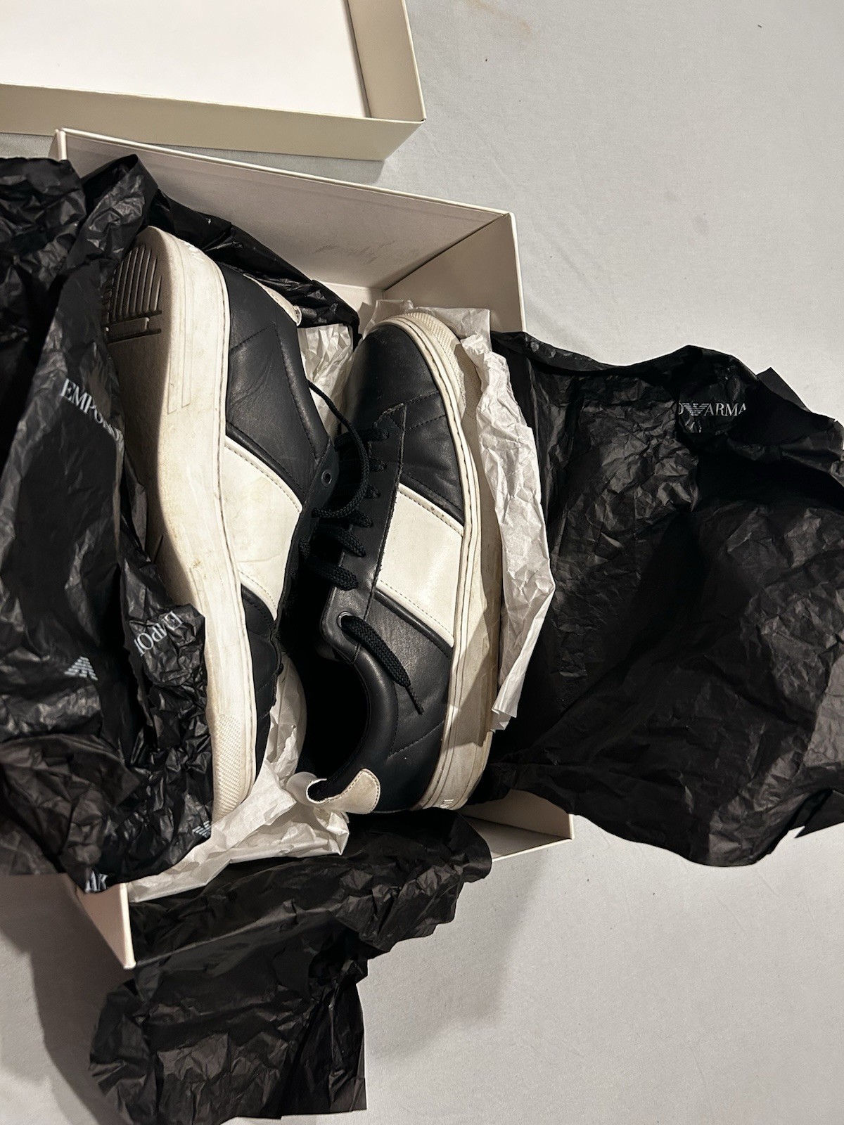 Emporio Armani Sneakers Mens Size 10 – EU 43 – Model X4X287 – 275$ Retail OG Box