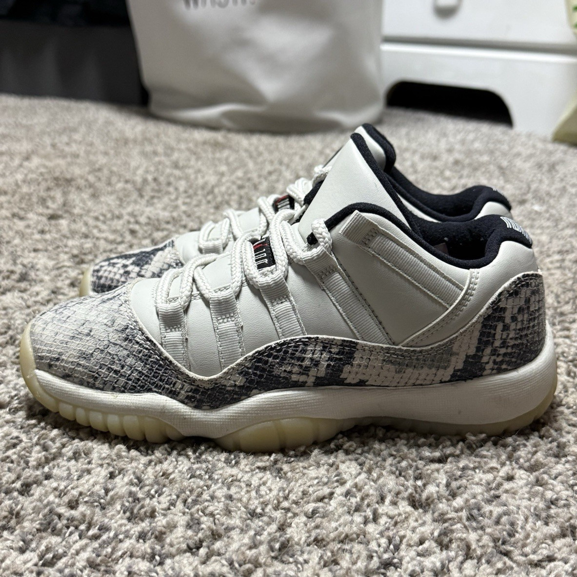 Air Jordan 11 Low GS SnakeSkin ‘Light Bone’ White/Black/Gray 5Y